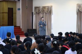 2. ฝ่ายฝึกประสบการณ์วิชาชีพครู พบนักศึกษาชั้นปีที่1