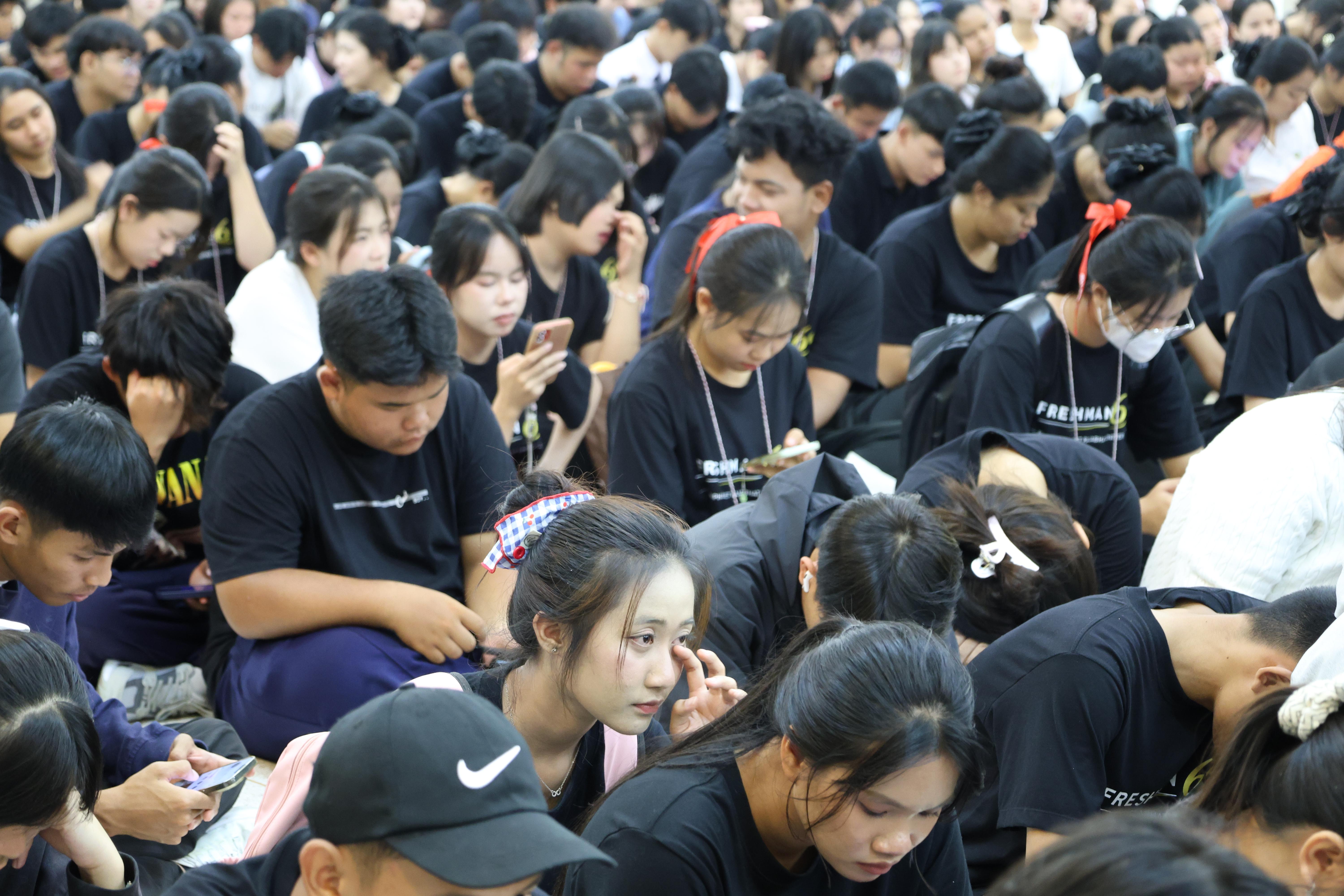 21. ฝ่ายฝึกประสบการณ์วิชาชีพครู พบนักศึกษาชั้นปีที่1