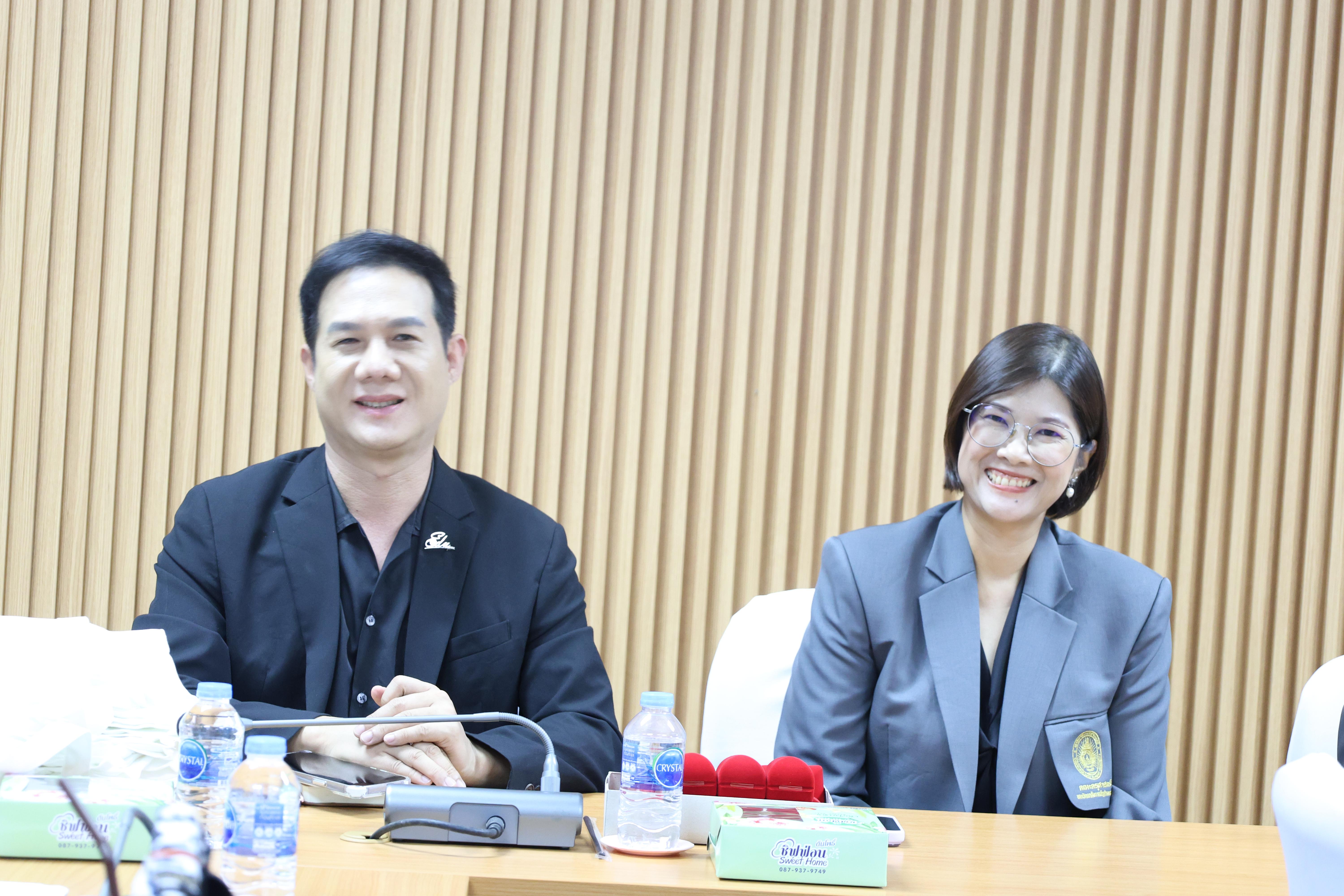 9. ต้อนรับคณะศึกษาดูงานจากมหาวิทยาลัยราชภัฏราชนครินทร์