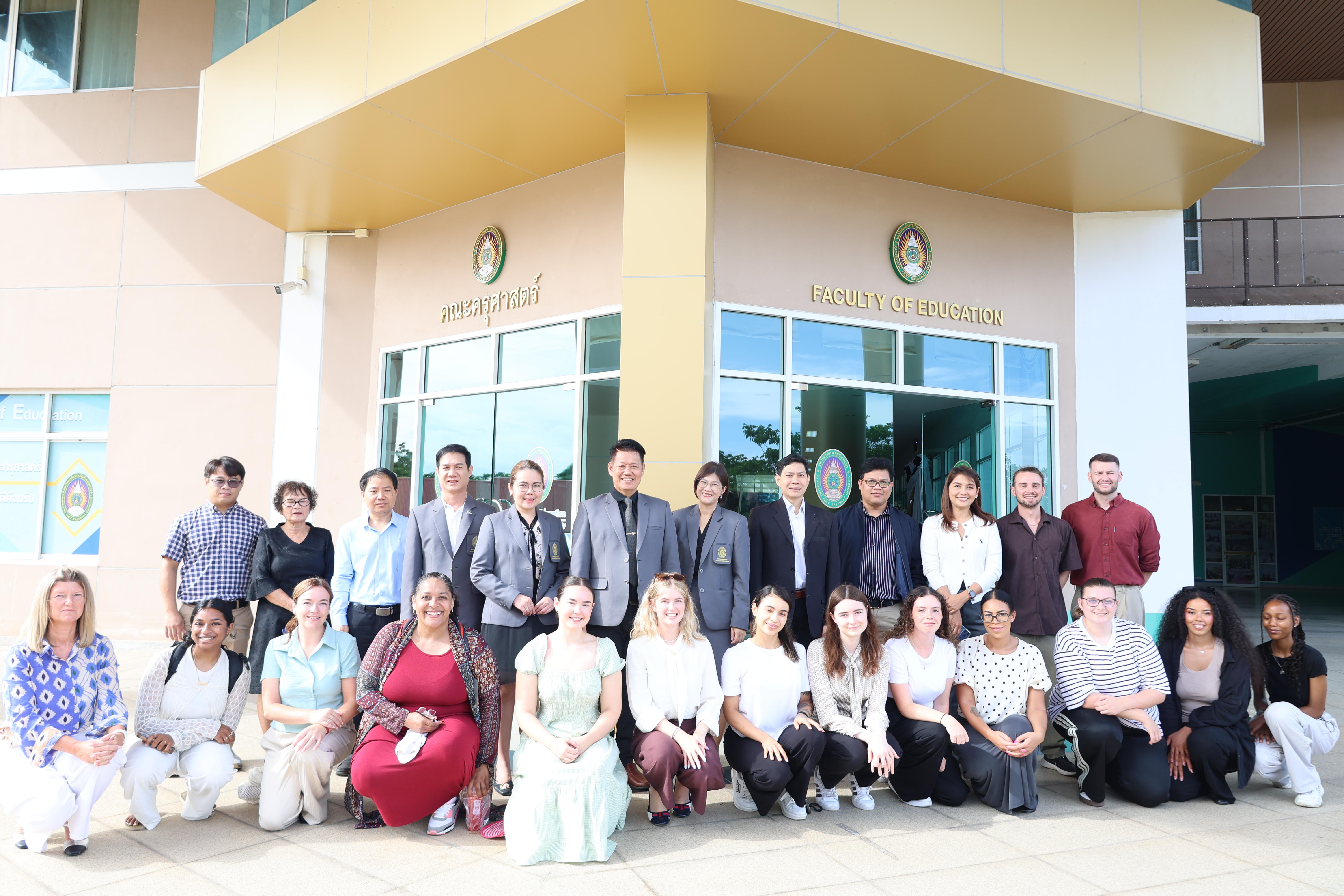 4. กิจกรรมพัฒนาภาษาอังกฤษสำหรับนักศึกษาครูโดย Gotoco