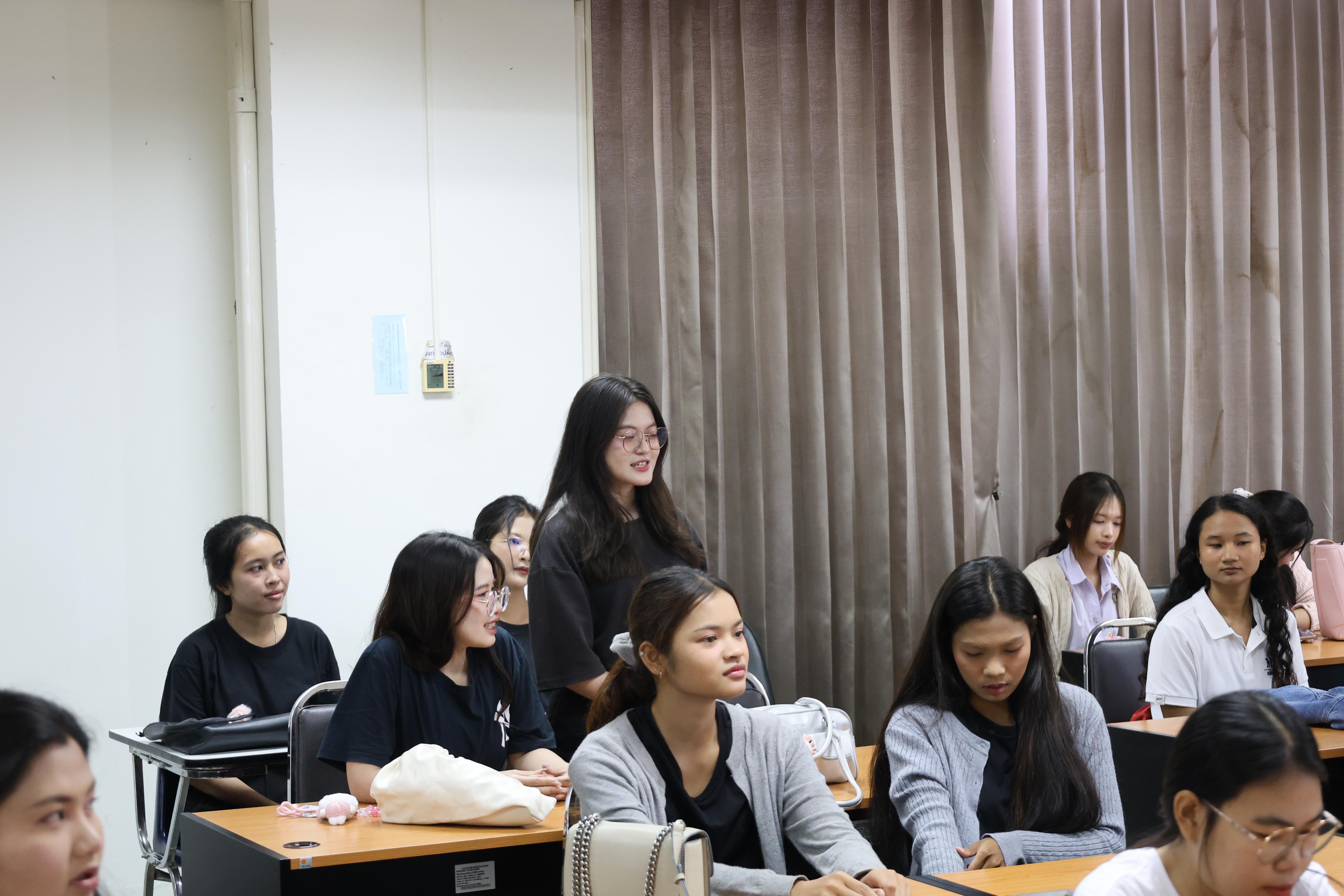 26. กิจกรรมพัฒนาภาษาอังกฤษสำหรับนักศึกษาครูโดย Gotoco