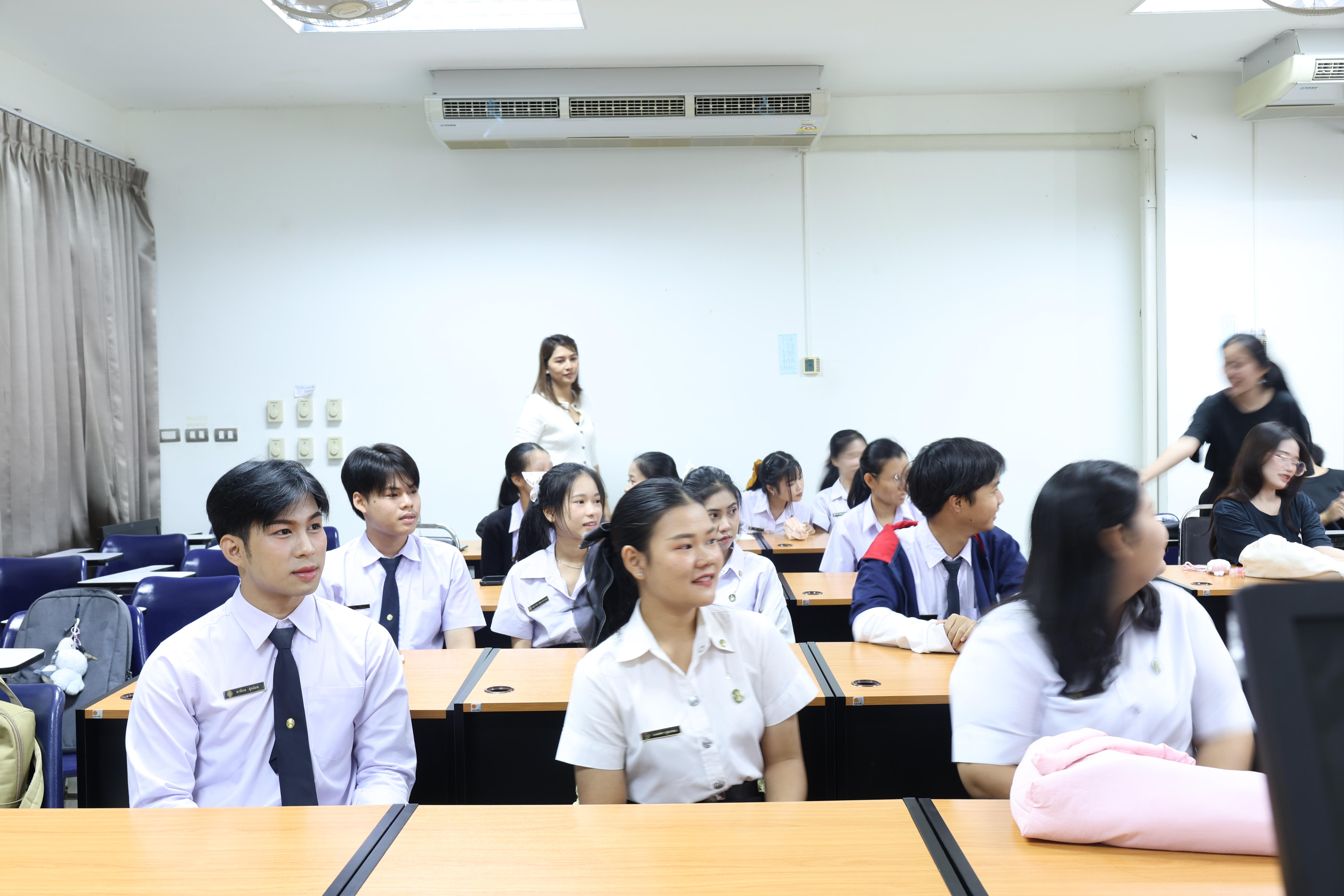 29. กิจกรรมพัฒนาภาษาอังกฤษสำหรับนักศึกษาครูโดย Gotoco