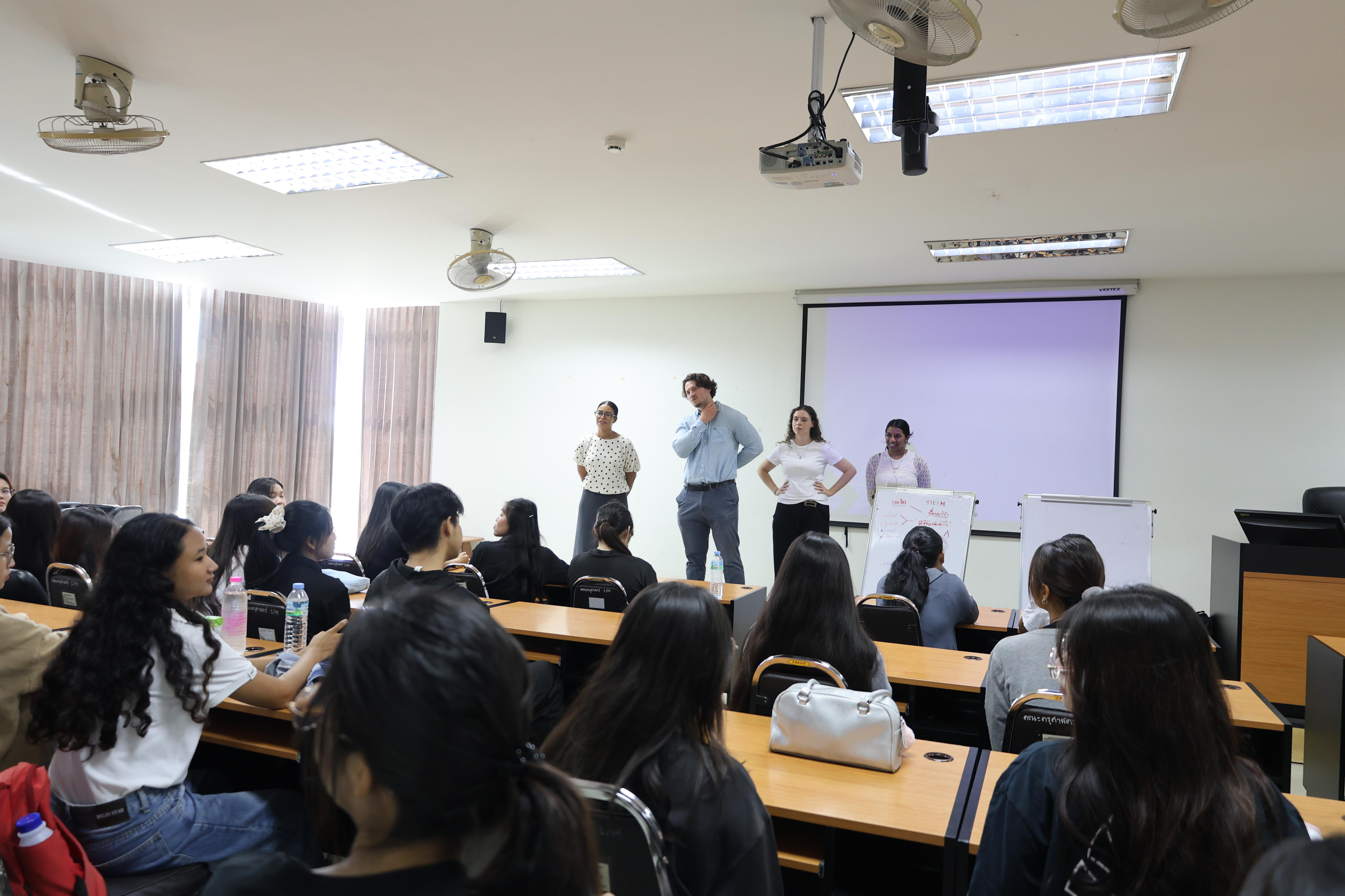 32. กิจกรรมพัฒนาภาษาอังกฤษสำหรับนักศึกษาครูโดย Gotoco