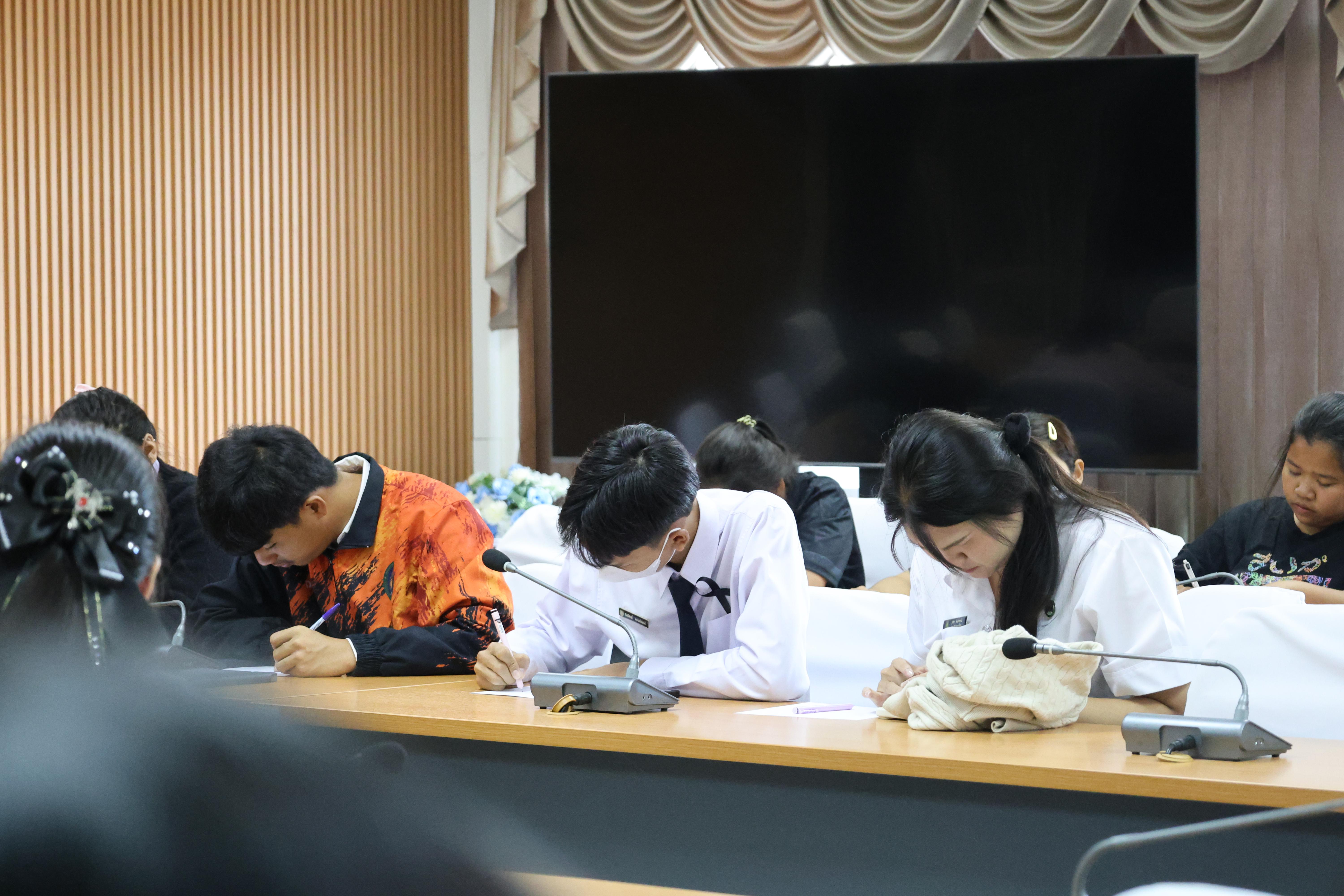 43. กิจกรรมพัฒนาภาษาอังกฤษสำหรับนักศึกษาครูโดย Gotoco