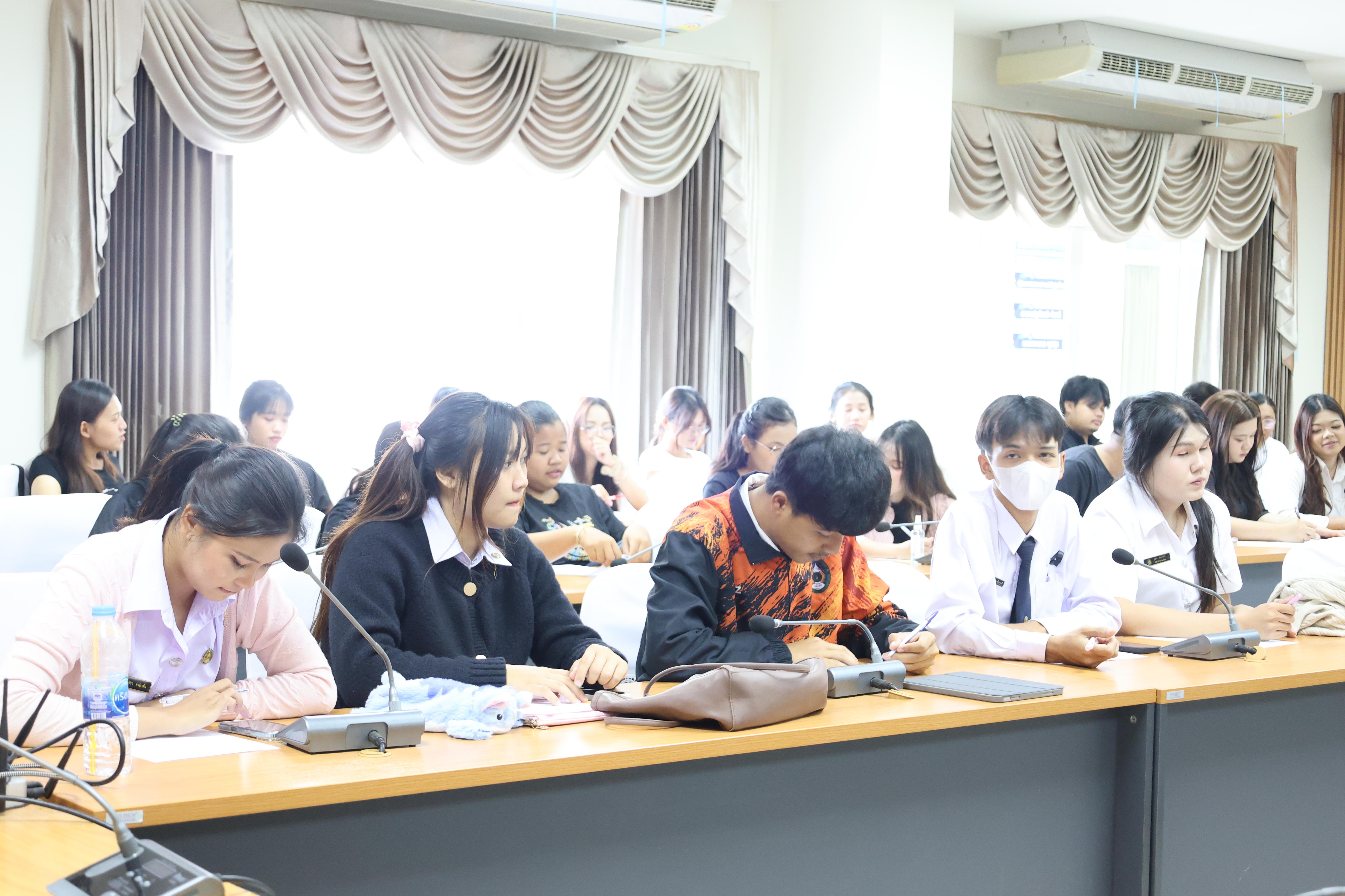 49. กิจกรรมพัฒนาภาษาอังกฤษสำหรับนักศึกษาครูโดย Gotoco