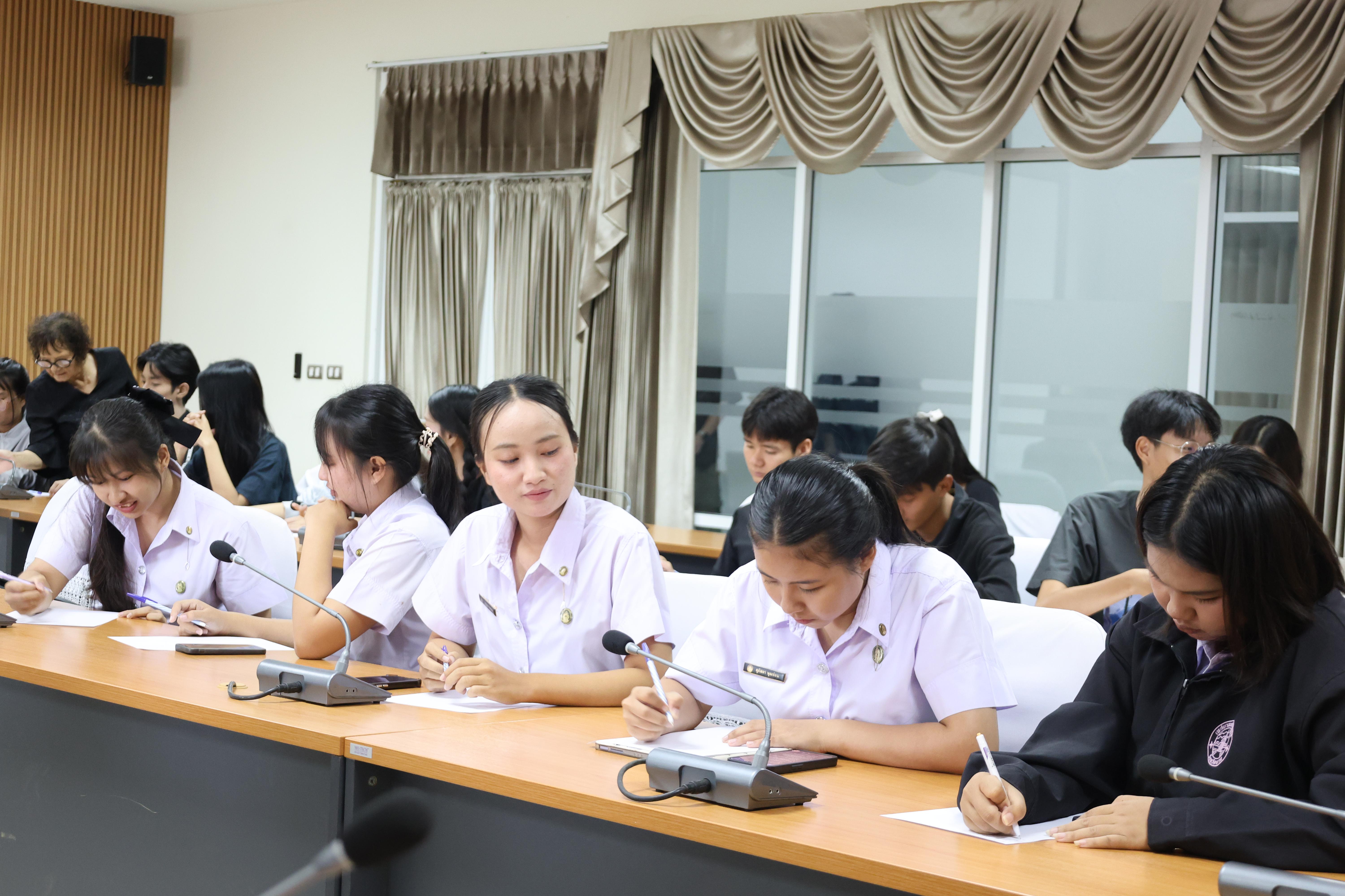 51. กิจกรรมพัฒนาภาษาอังกฤษสำหรับนักศึกษาครูโดย Gotoco