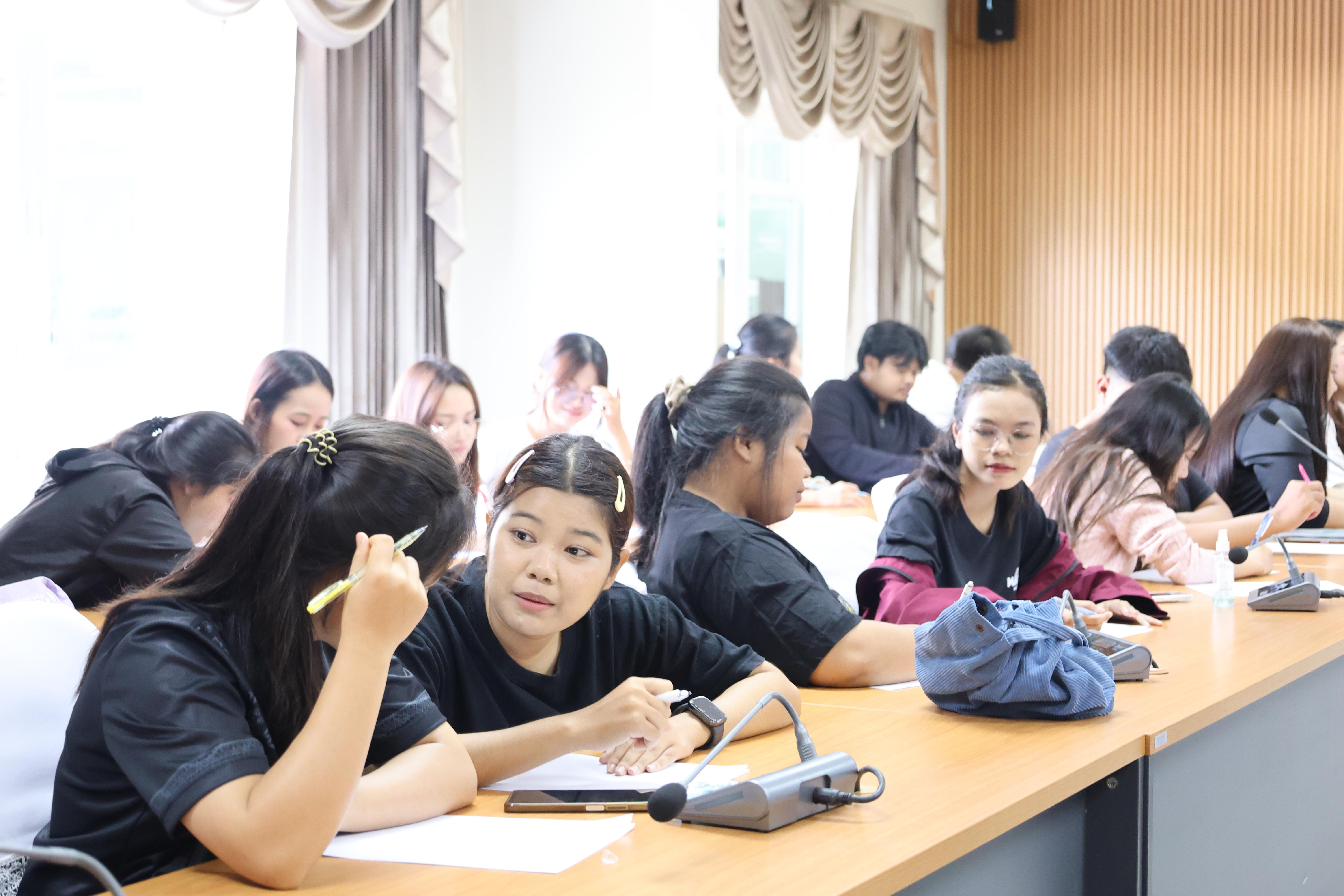 53. กิจกรรมพัฒนาภาษาอังกฤษสำหรับนักศึกษาครูโดย Gotoco