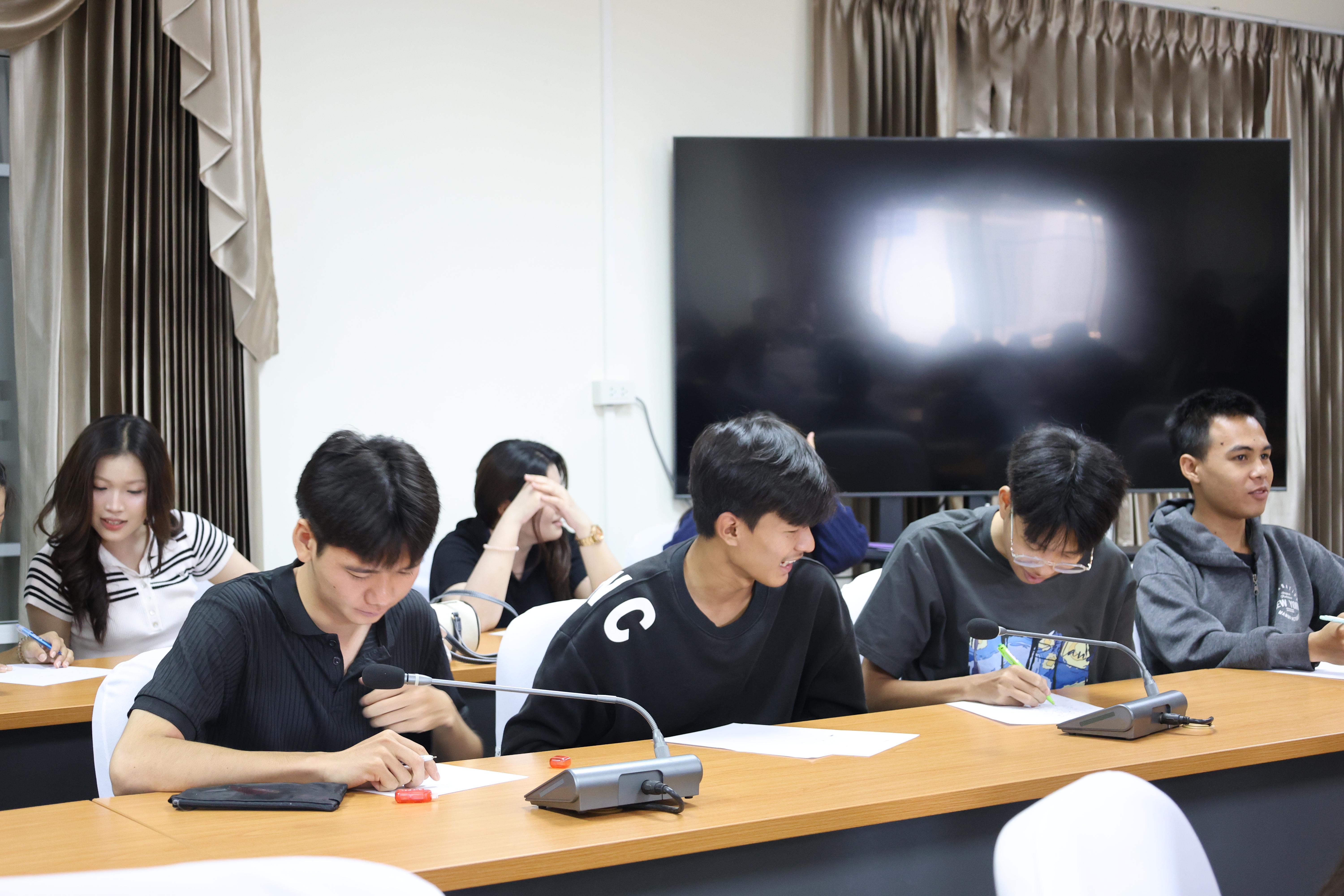 79. กิจกรรมพัฒนาภาษาอังกฤษสำหรับนักศึกษาครูโดย Gotoco