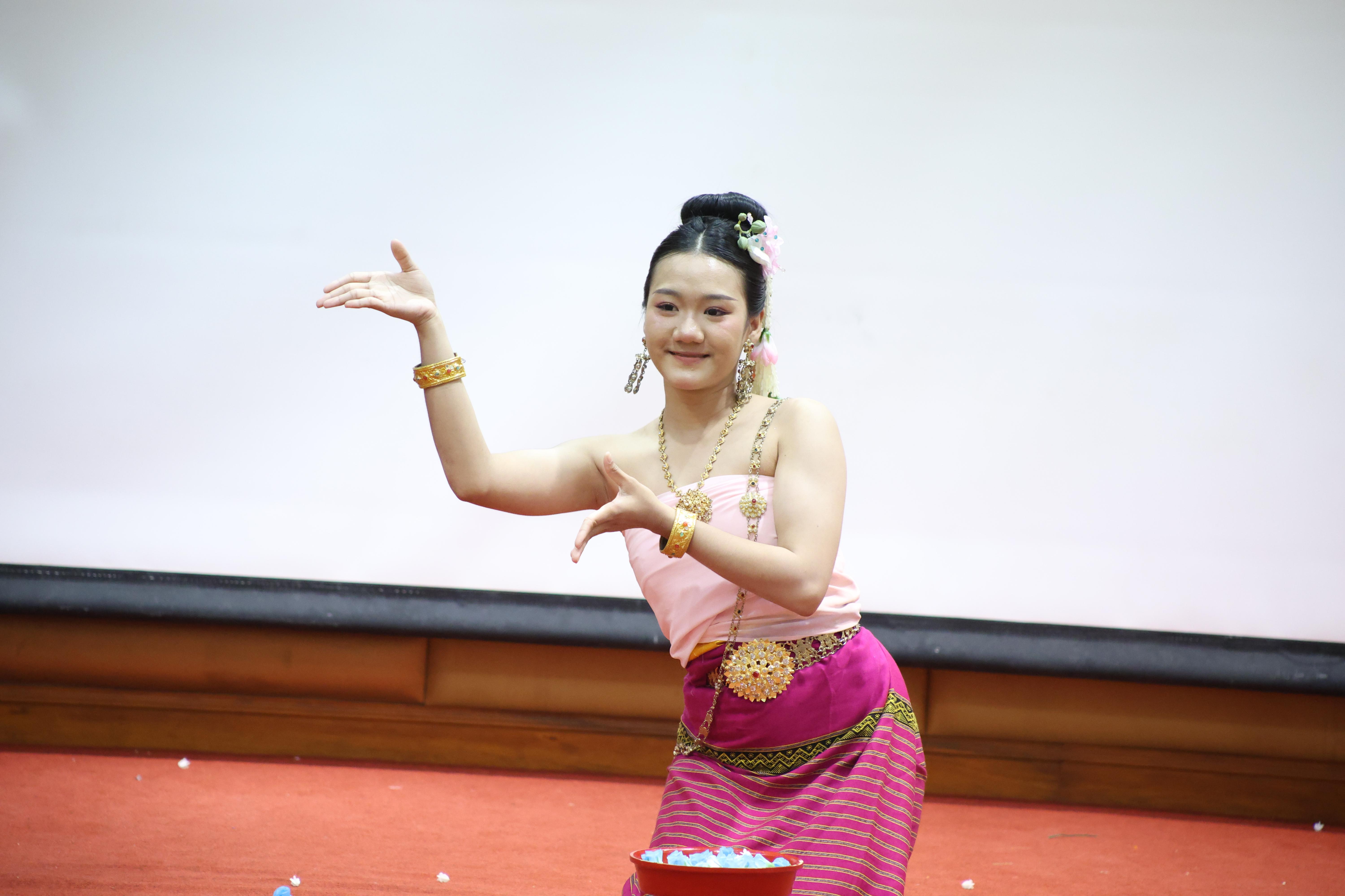 45. โครงการเตรียมความพร้อมนักศึกษาใหม่โปรแกรมวิชาภาษาไทย ประจำปีการศึกษา2569