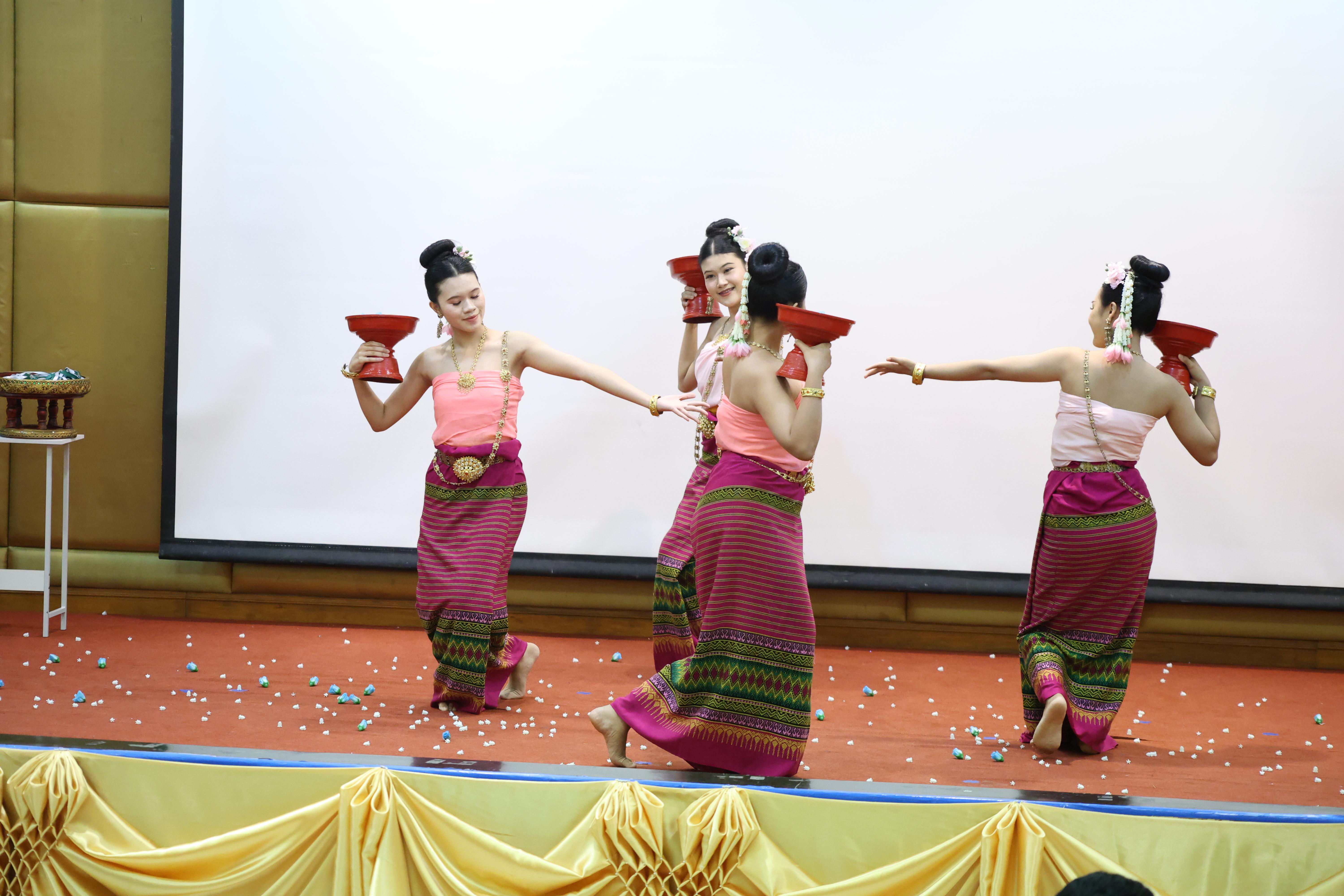 53. โครงการเตรียมความพร้อมนักศึกษาใหม่โปรแกรมวิชาภาษาไทย ประจำปีการศึกษา2569