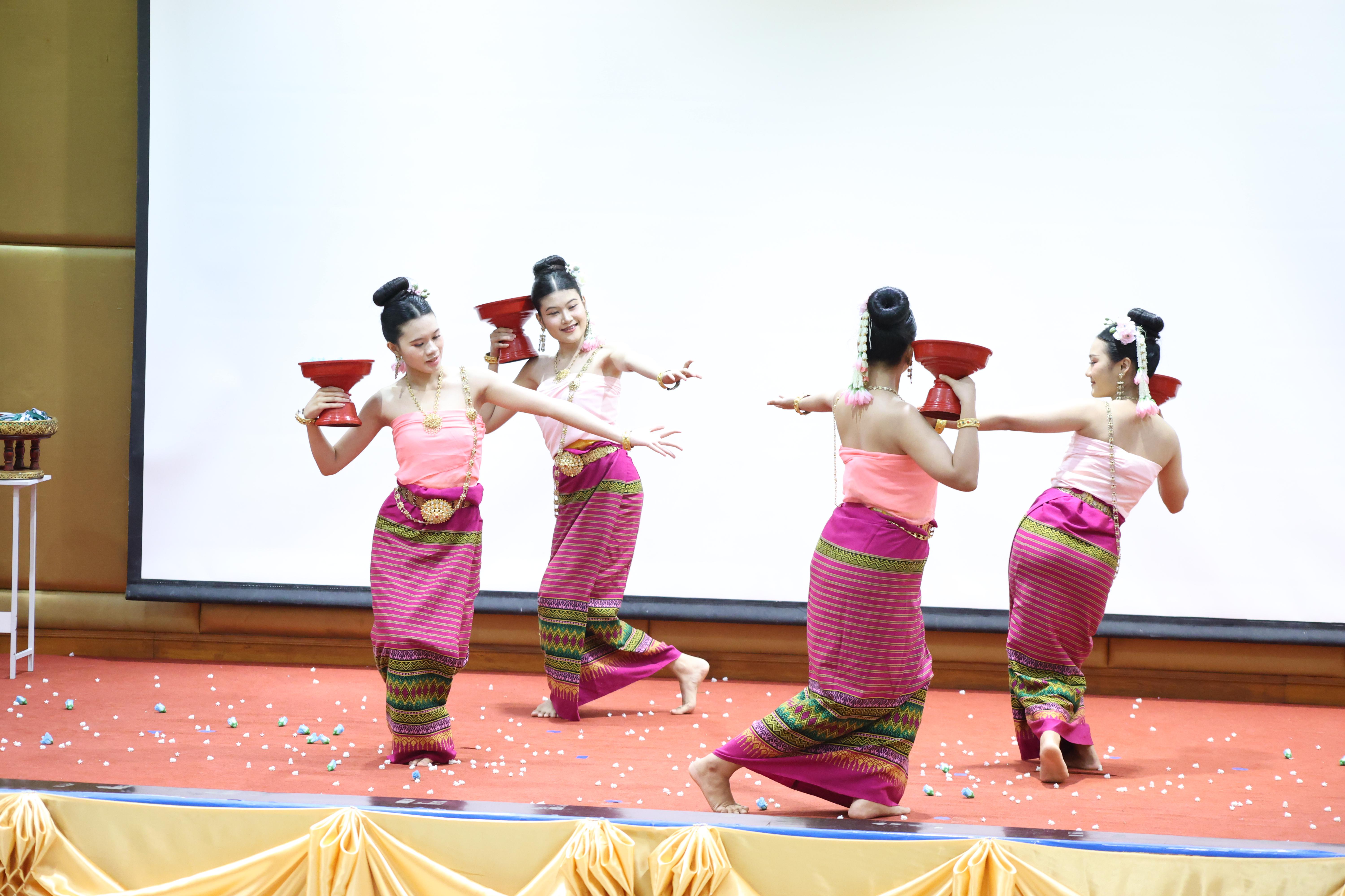 54. โครงการเตรียมความพร้อมนักศึกษาใหม่โปรแกรมวิชาภาษาไทย ประจำปีการศึกษา2569