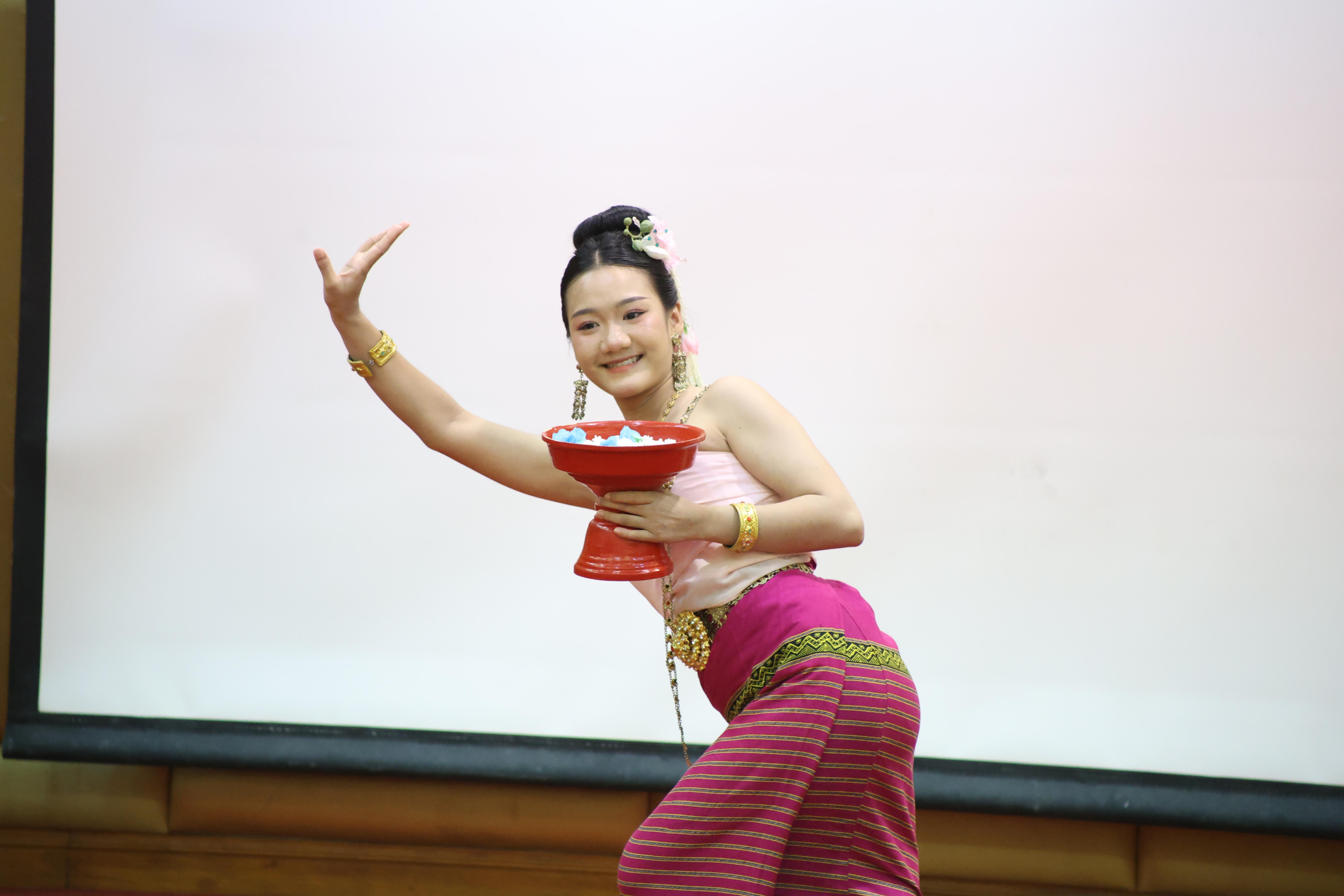 62. โครงการเตรียมความพร้อมนักศึกษาใหม่โปรแกรมวิชาภาษาไทย ประจำปีการศึกษา2569