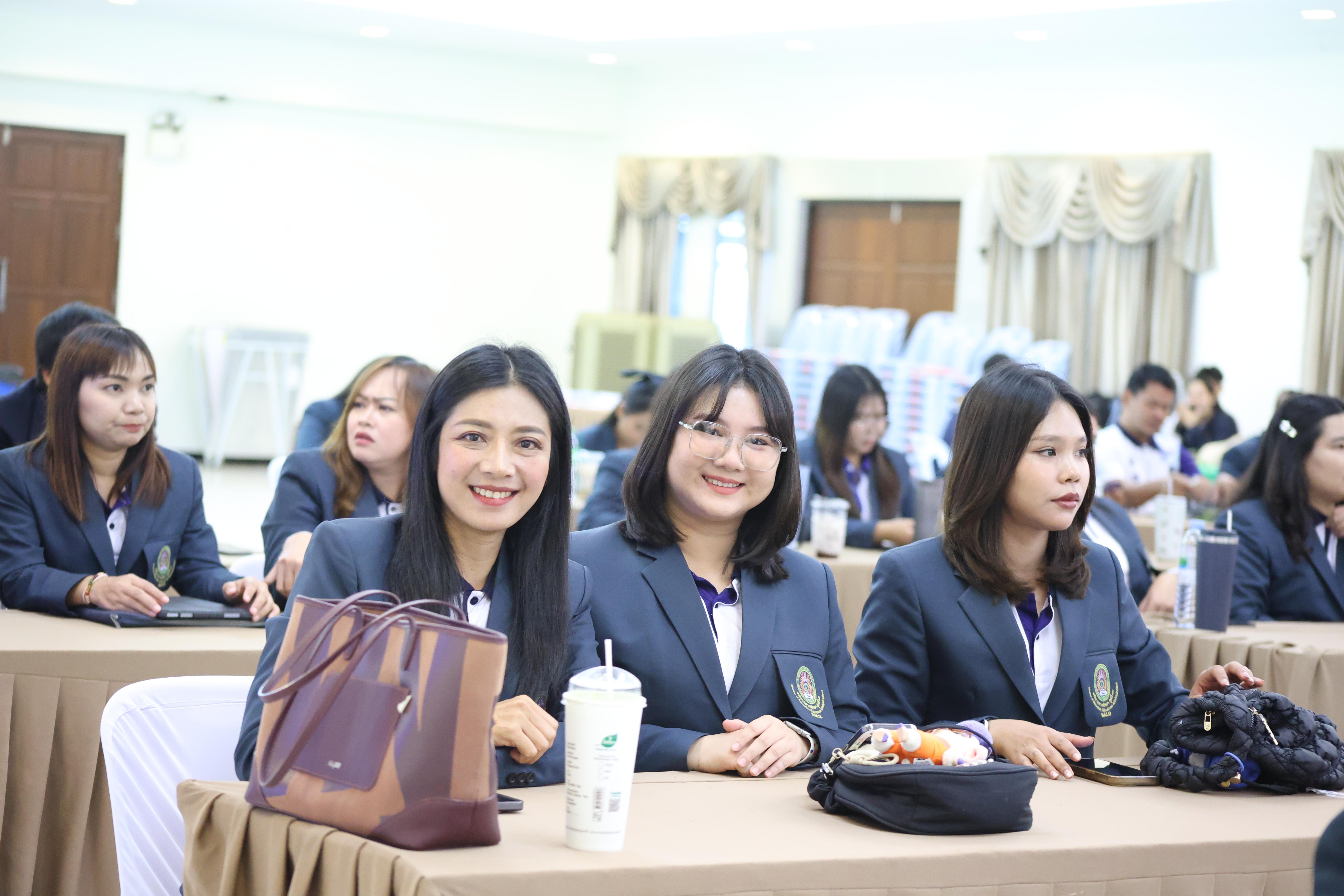 16. กิจกรรมอบรมเชิงปฏิบัติการการเตรียมความพร้อมก่อนฝึกประสบการณ์วิชาชีพฯ ประจำปีารศึกษา2569