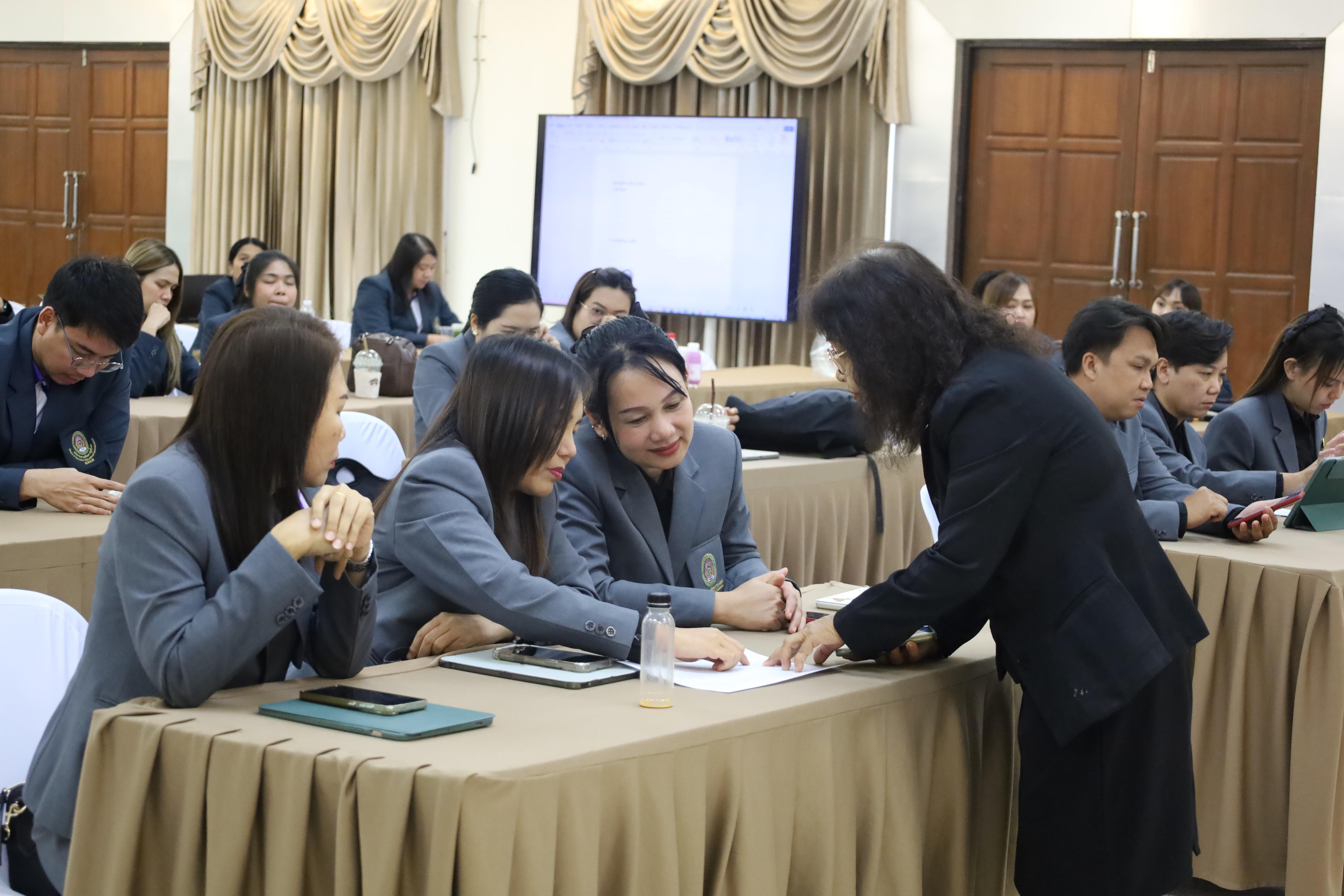 215. กิจกรรมอบรมเชิงปฏิบัติการการเตรียมความพร้อมก่อนฝึกประสบการณ์วิชาชีพฯ ประจำปีารศึกษา2569