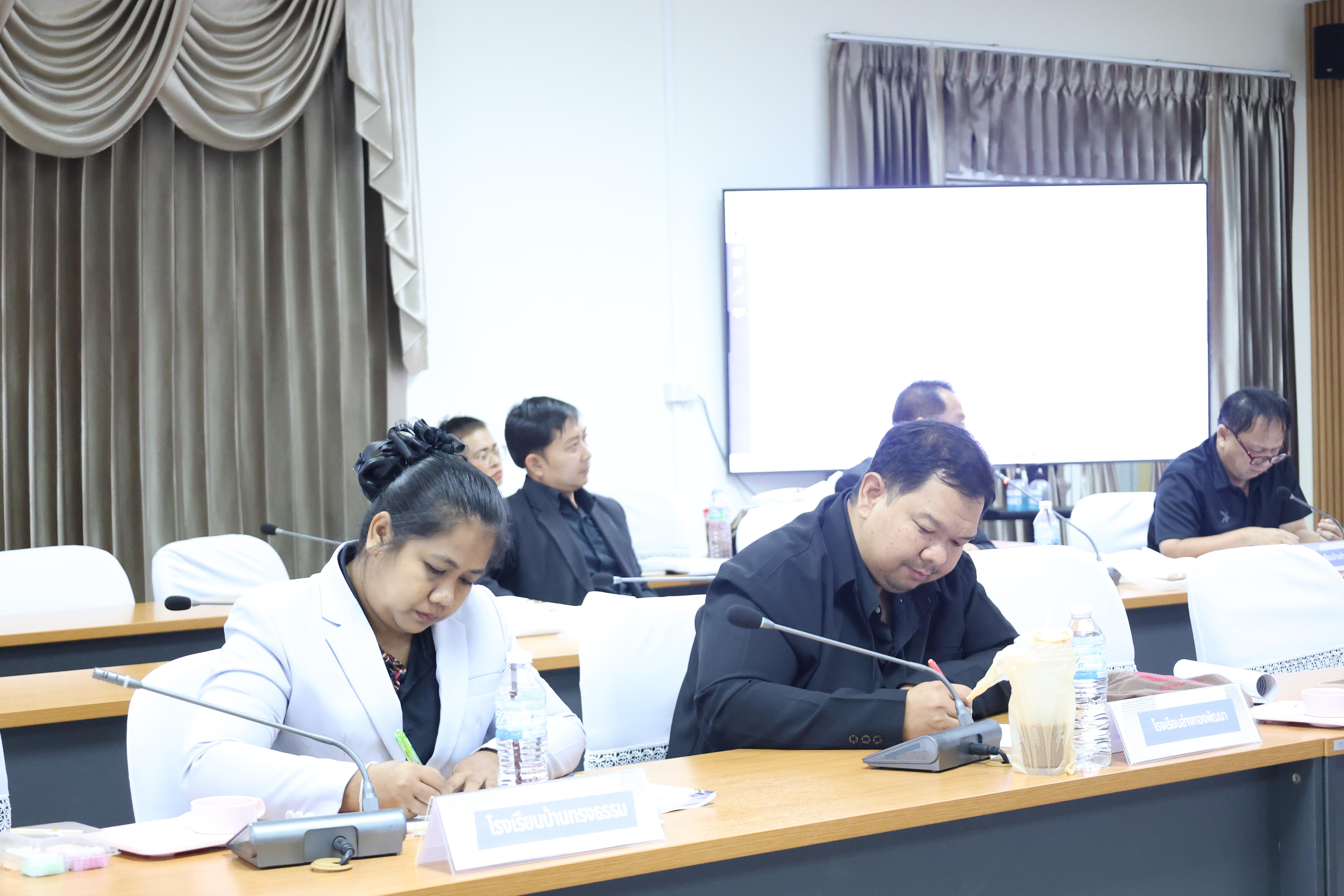 11. โครงการอบรมเชิงปฏิบัติการผู้บริหารสถานศึกษา PTRU Model