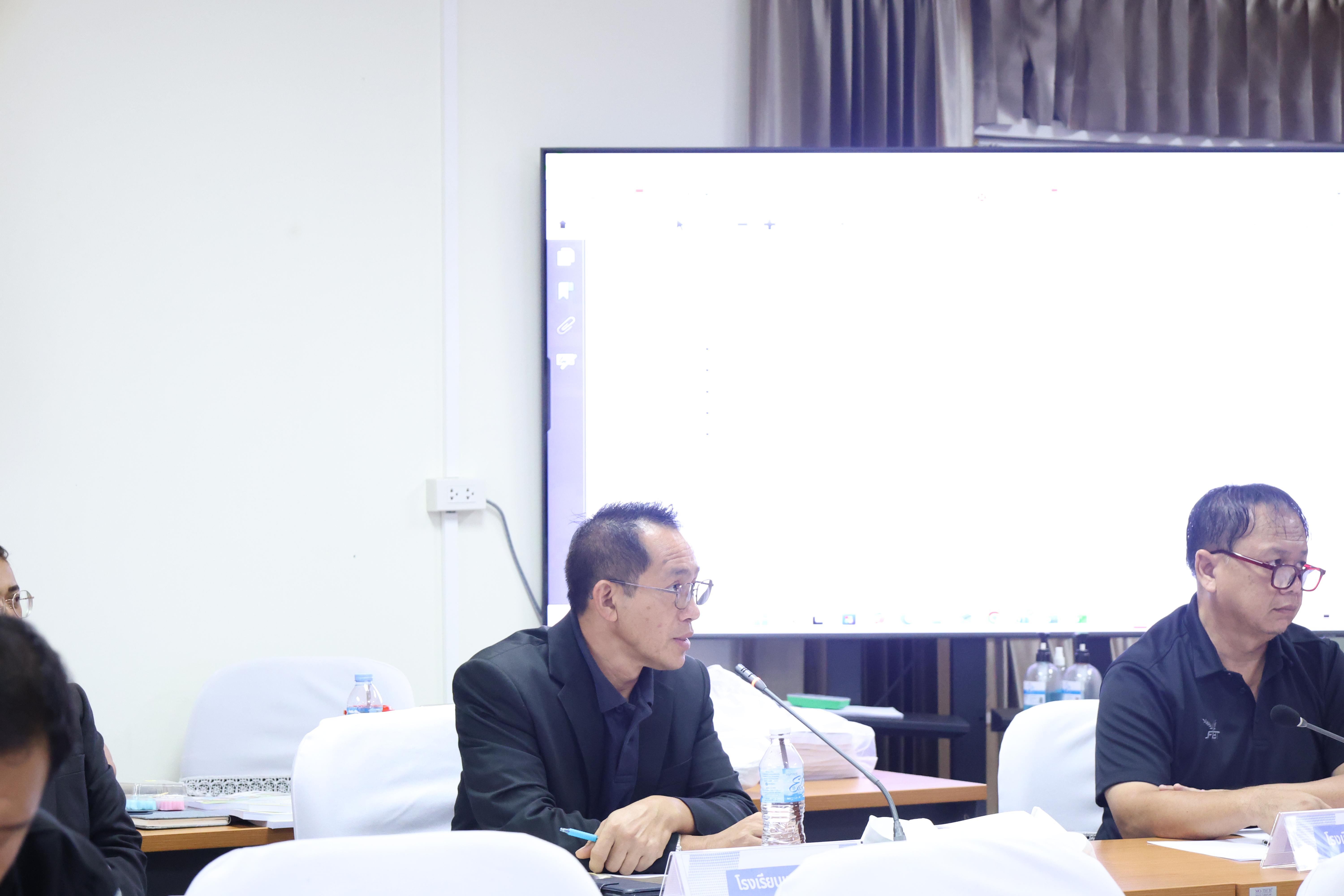 12. โครงการอบรมเชิงปฏิบัติการผู้บริหารสถานศึกษา PTRU Model