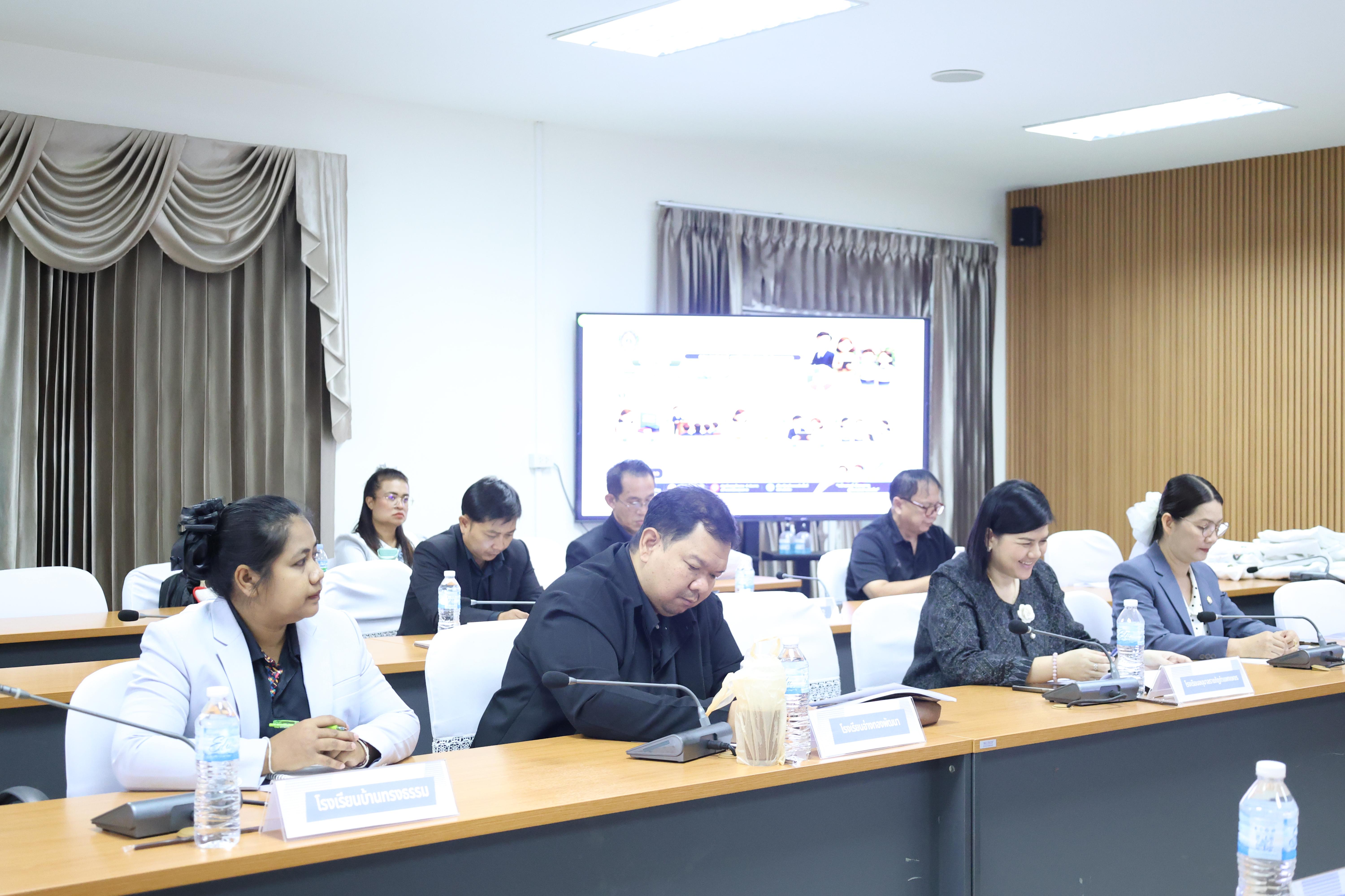 37. โครงการอบรมเชิงปฏิบัติการผู้บริหารสถานศึกษา PTRU Model
