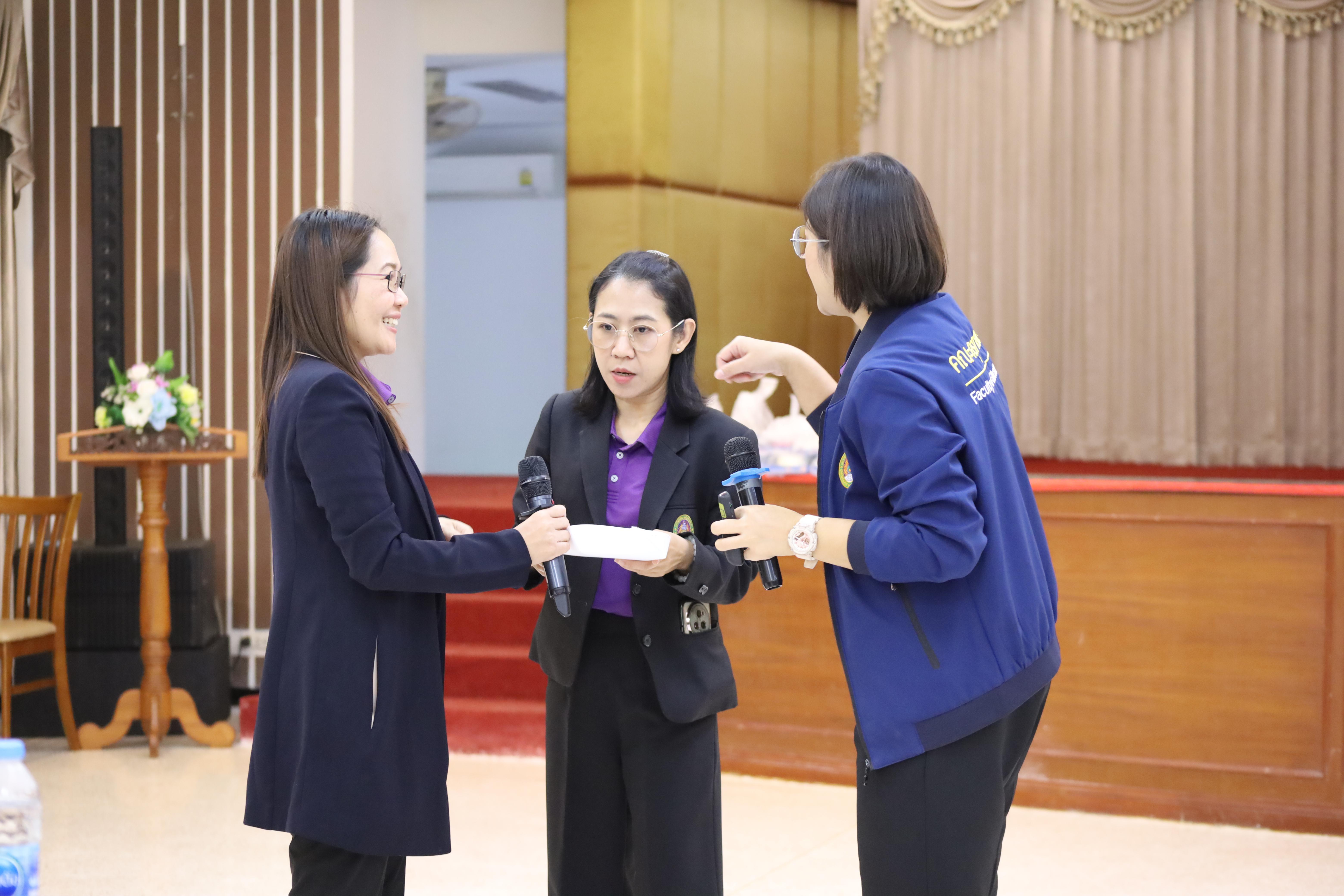 215. โครงการอบรมสัมมนาขับเคลื่อนนักเรียนให้มีความฉลาดรู้ (PISA)