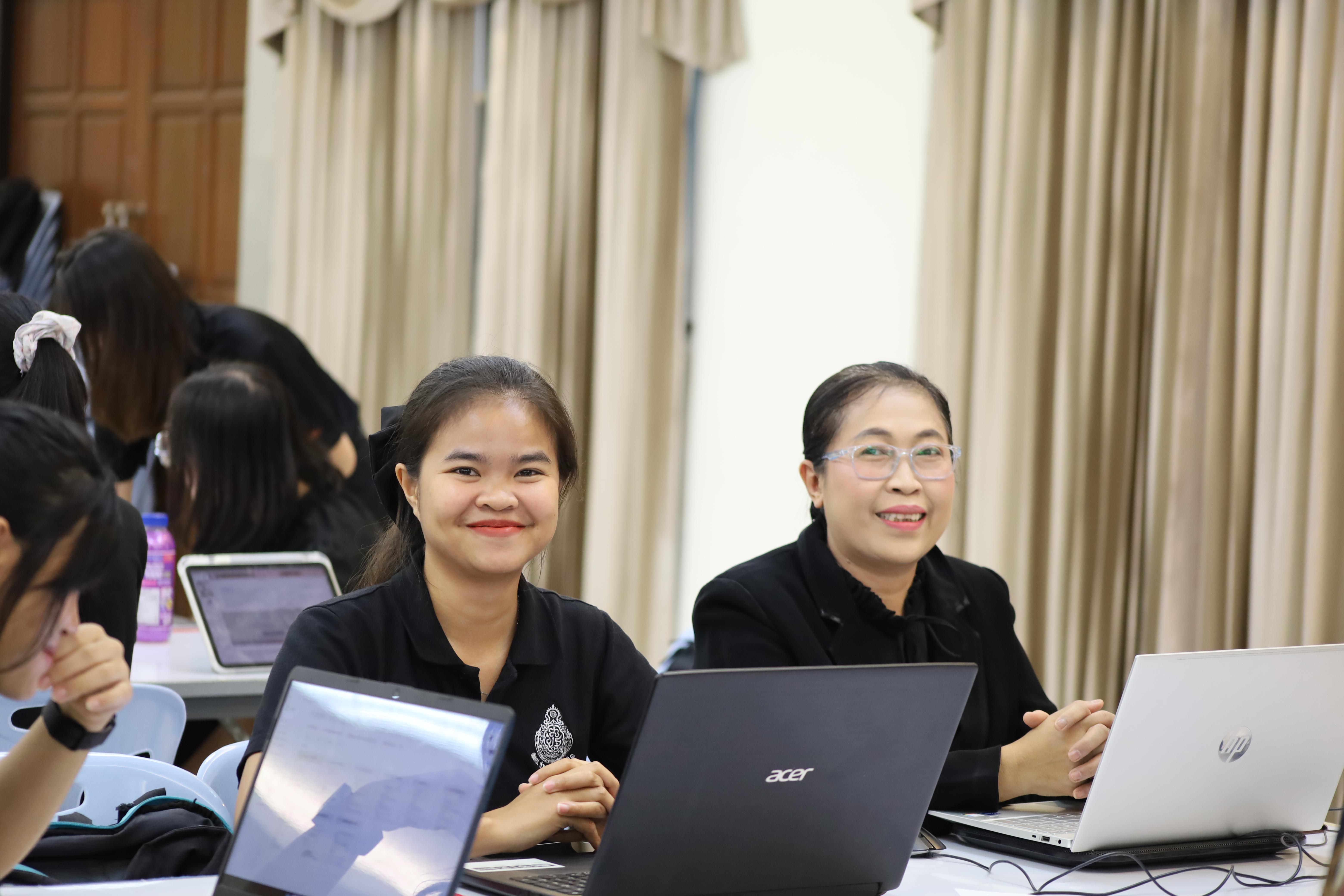 14. คณะครุศาสตร์ มหาวิทยาลัยราชภัฏกำแพงเพชร จัดโครงการอบรมสัมมนาเป็นหมู่คณะการพัฒนาครูให้ขับเคลื่อนนักเรียนให้มีความฉลาดรู้ (PISA)