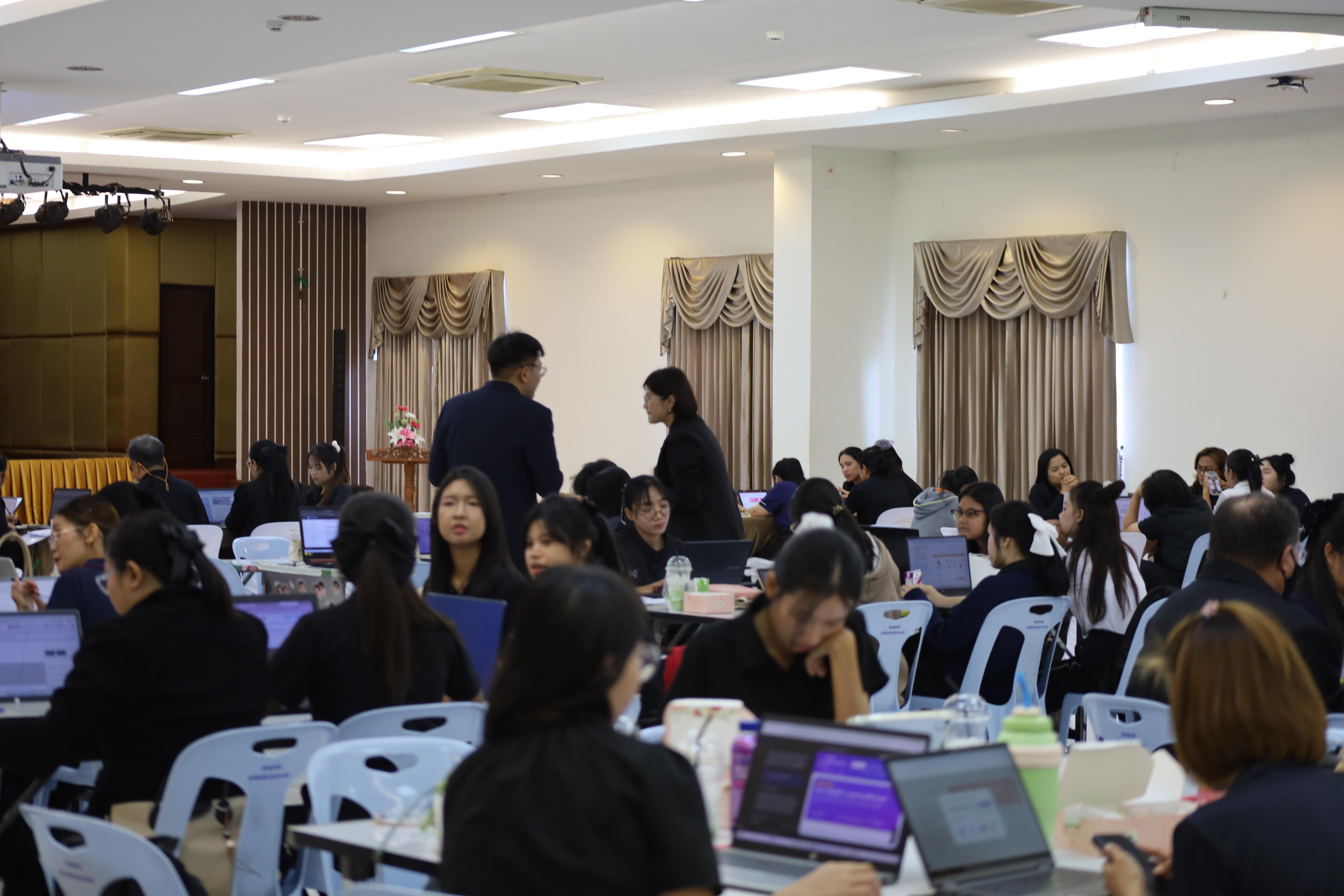 75. คณะครุศาสตร์ มหาวิทยาลัยราชภัฏกำแพงเพชร จัดโครงการอบรมสัมมนาเป็นหมู่คณะการพัฒนาครูให้ขับเคลื่อนนักเรียนให้มีความฉลาดรู้ (PISA)