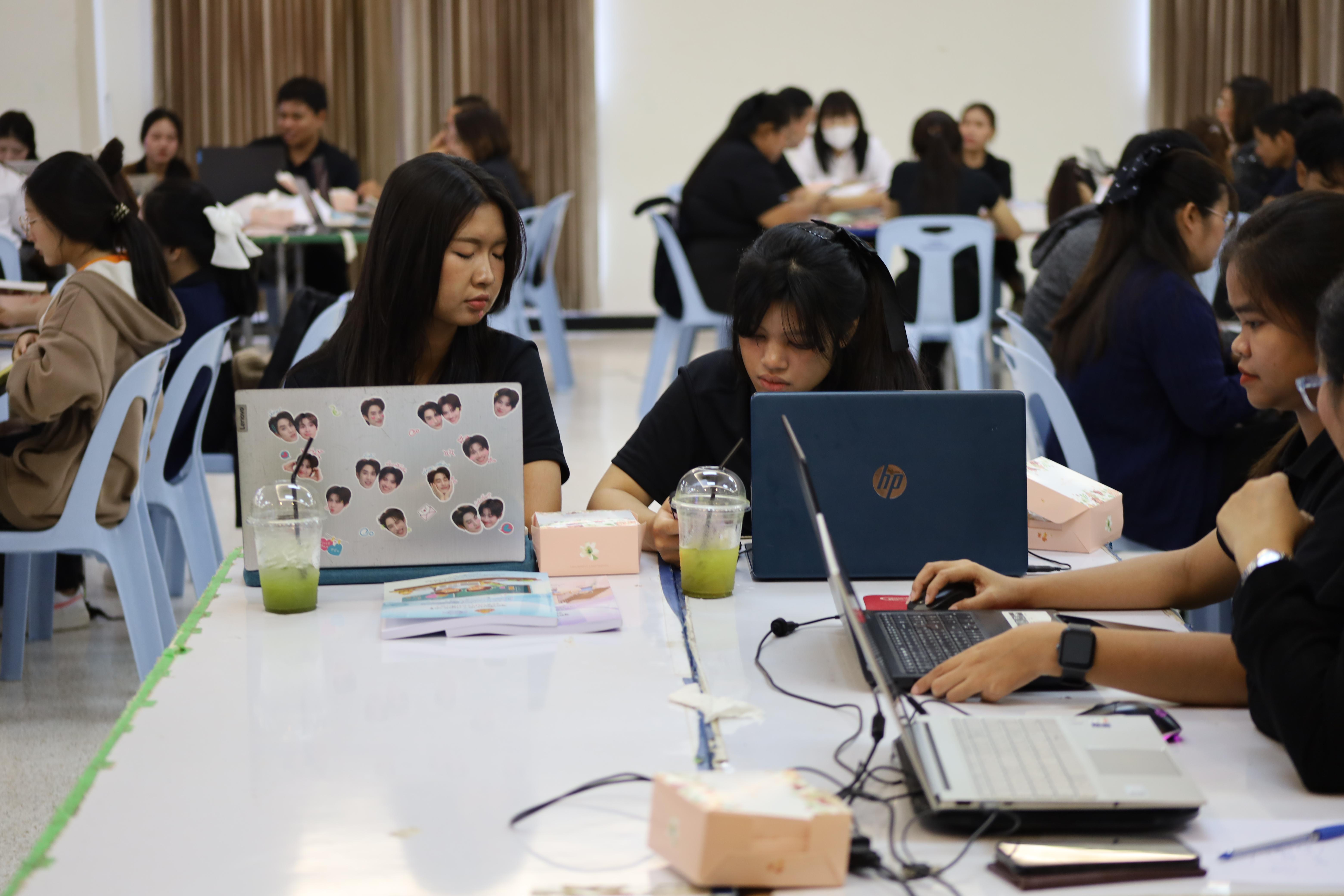 78. คณะครุศาสตร์ มหาวิทยาลัยราชภัฏกำแพงเพชร จัดโครงการอบรมสัมมนาเป็นหมู่คณะการพัฒนาครูให้ขับเคลื่อนนักเรียนให้มีความฉลาดรู้ (PISA)