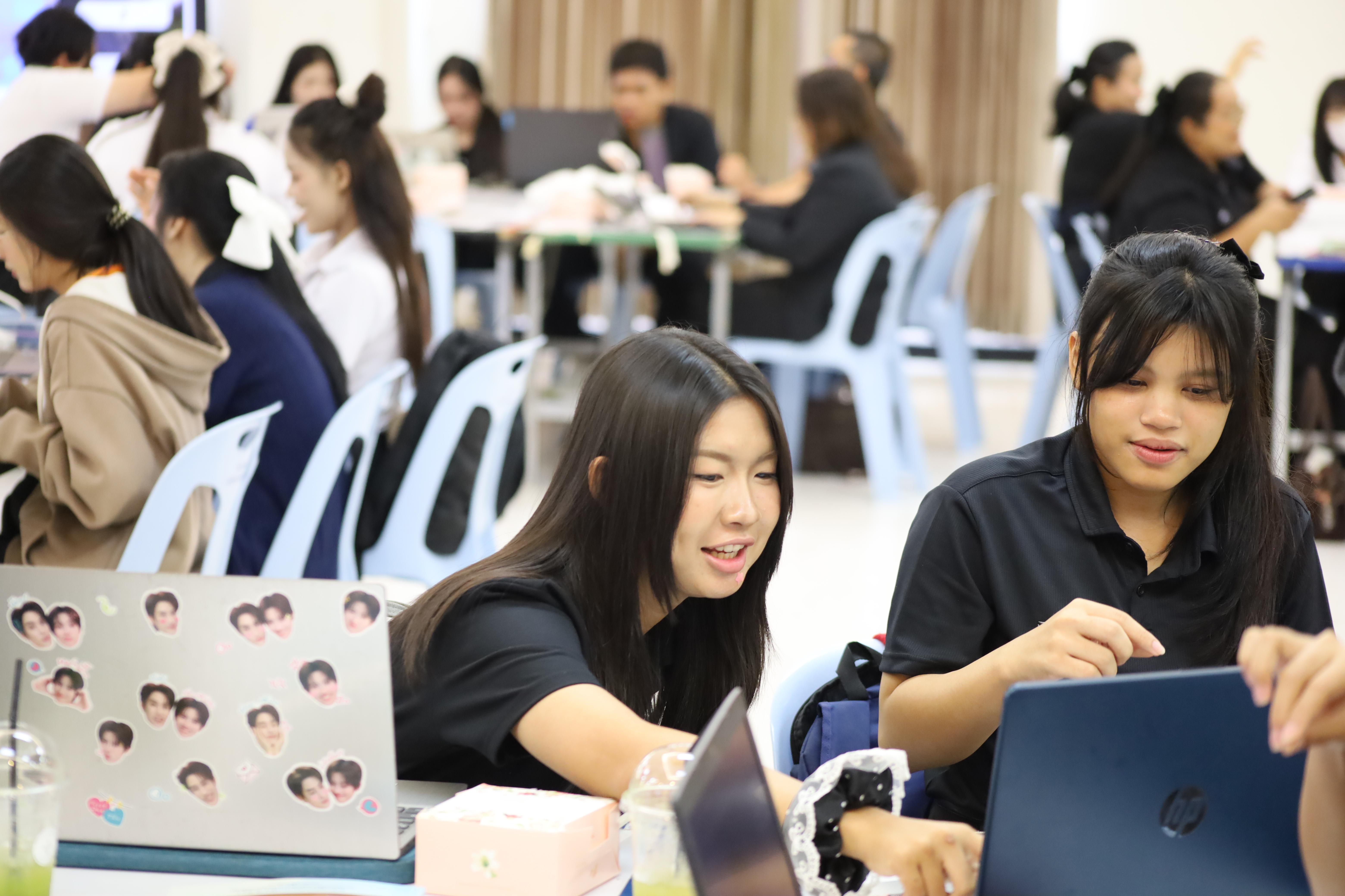 88. คณะครุศาสตร์ มหาวิทยาลัยราชภัฏกำแพงเพชร จัดโครงการอบรมสัมมนาเป็นหมู่คณะการพัฒนาครูให้ขับเคลื่อนนักเรียนให้มีความฉลาดรู้ (PISA)