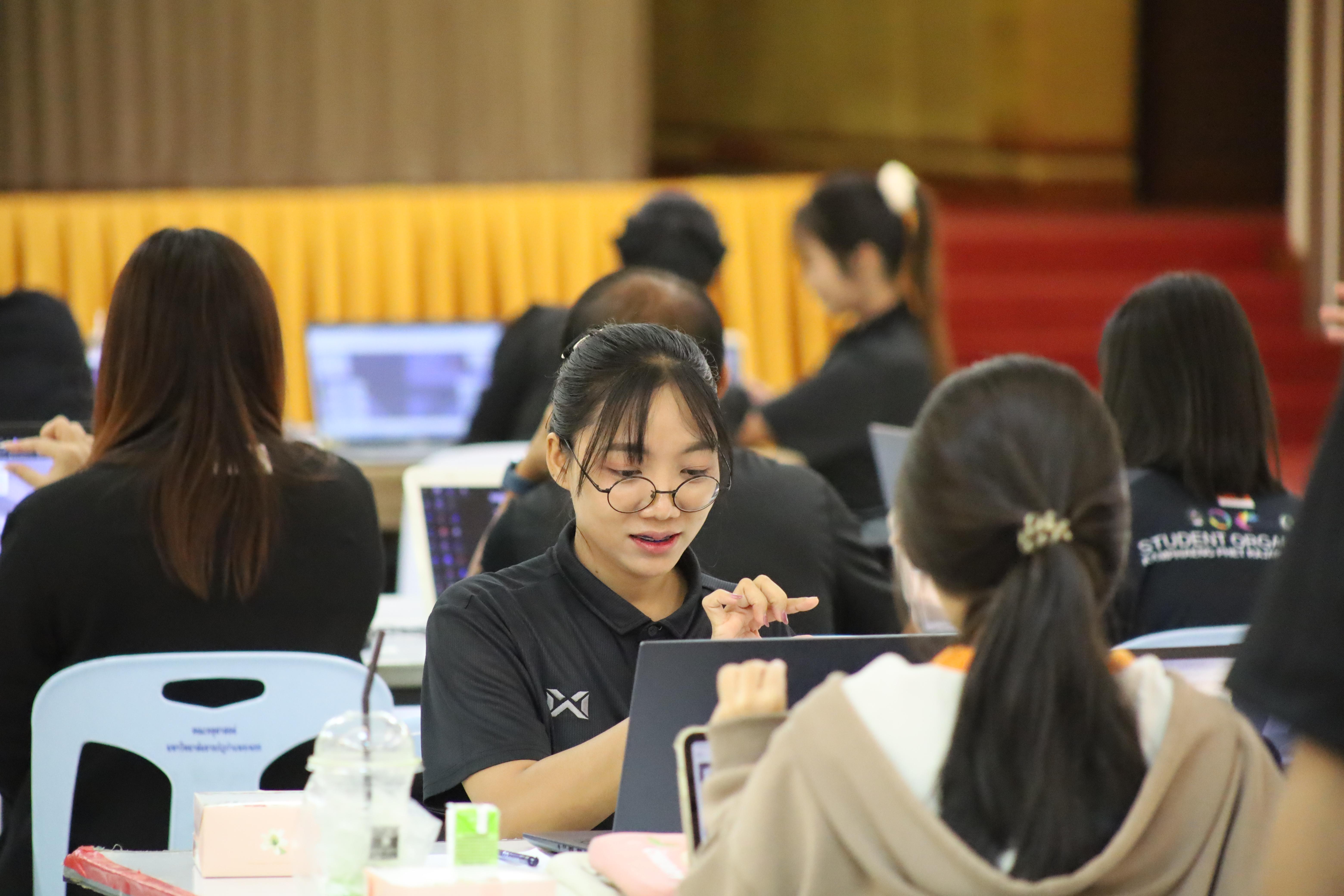 96. คณะครุศาสตร์ มหาวิทยาลัยราชภัฏกำแพงเพชร จัดโครงการอบรมสัมมนาเป็นหมู่คณะการพัฒนาครูให้ขับเคลื่อนนักเรียนให้มีความฉลาดรู้ (PISA)