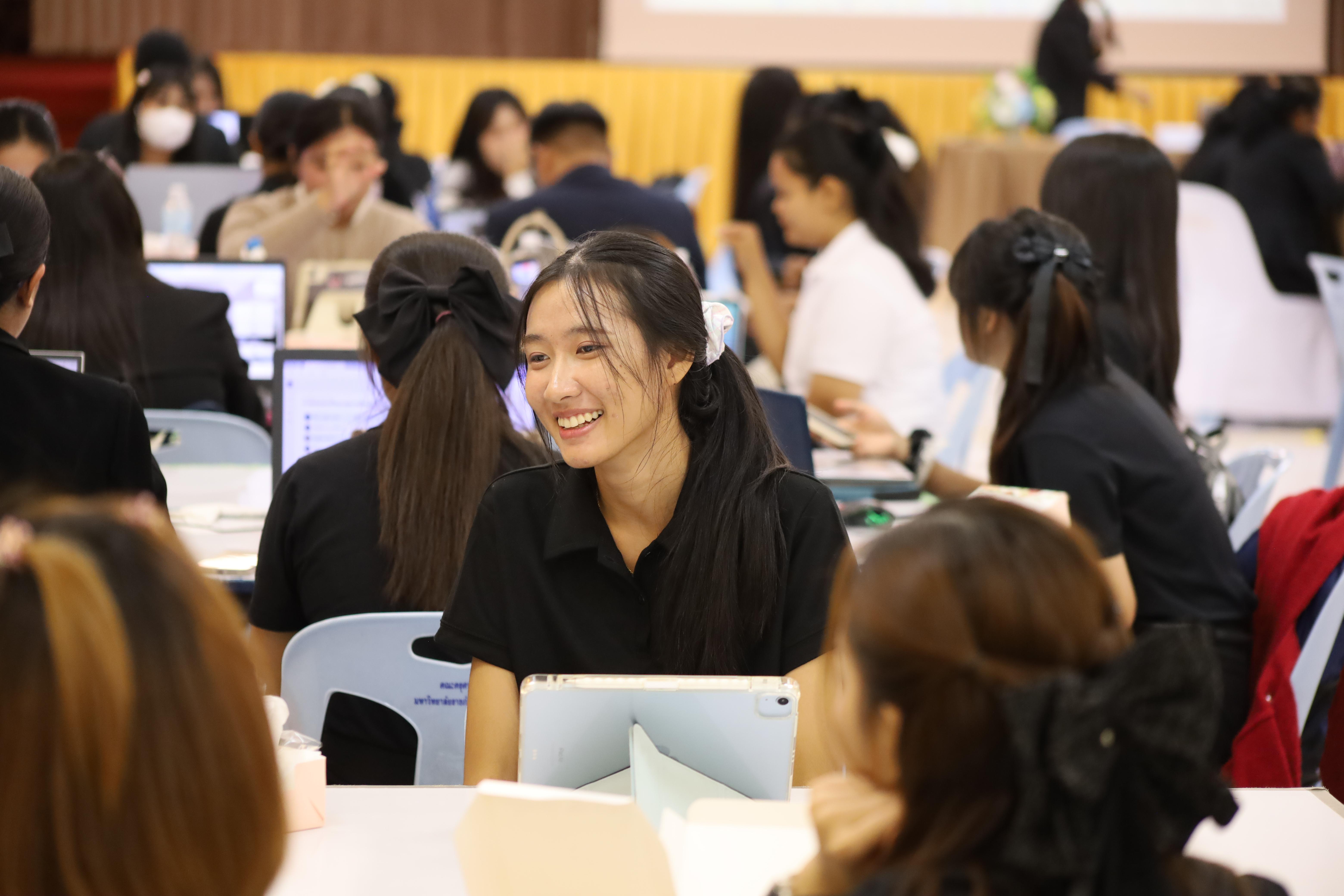 111. คณะครุศาสตร์ มหาวิทยาลัยราชภัฏกำแพงเพชร จัดโครงการอบรมสัมมนาเป็นหมู่คณะการพัฒนาครูให้ขับเคลื่อนนักเรียนให้มีความฉลาดรู้ (PISA)