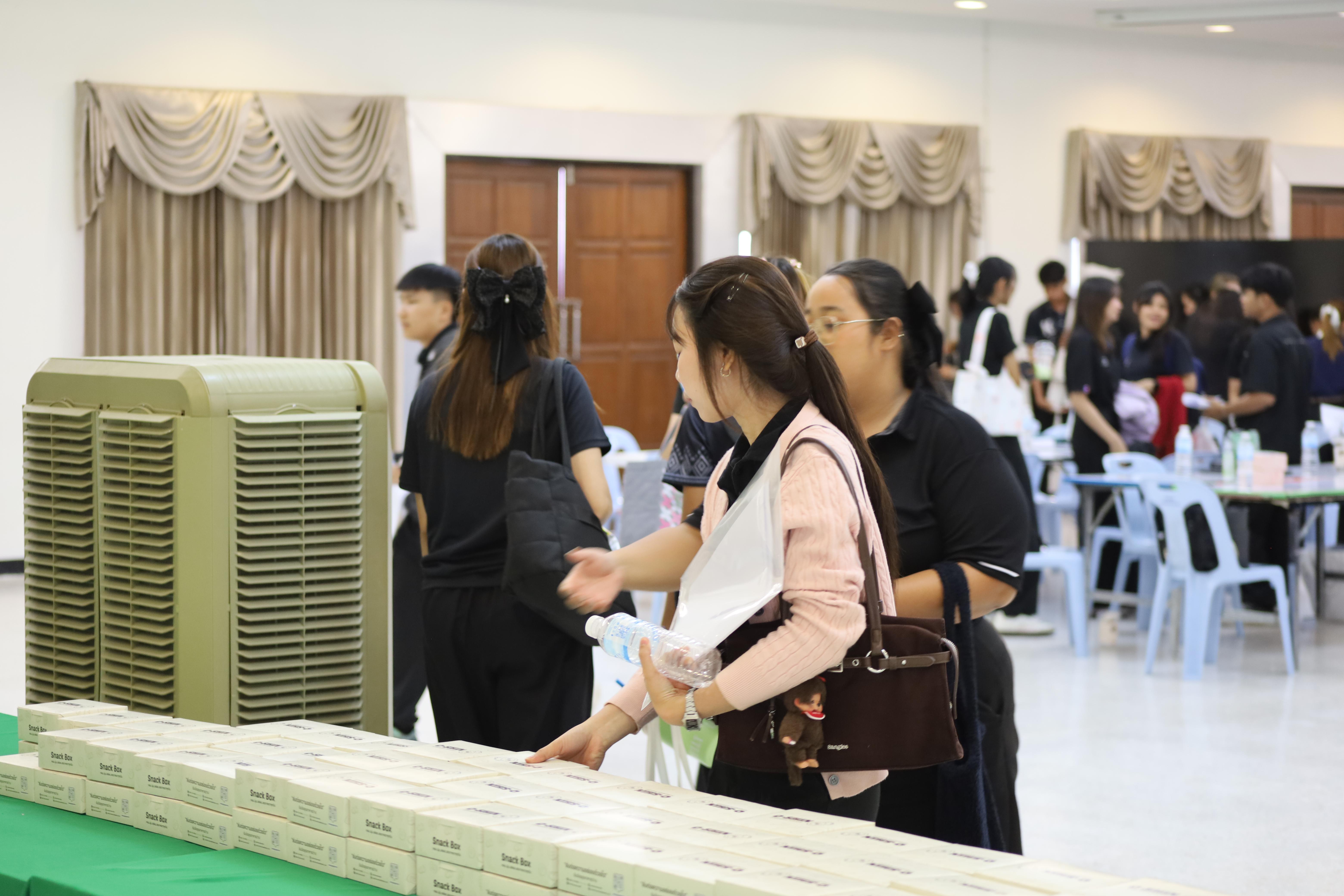 208. คณะครุศาสตร์ มหาวิทยาลัยราชภัฏกำแพงเพชร จัดโครงการอบรมสัมมนาเป็นหมู่คณะการพัฒนาครูให้ขับเคลื่อนนักเรียนให้มีความฉลาดรู้ (PISA)