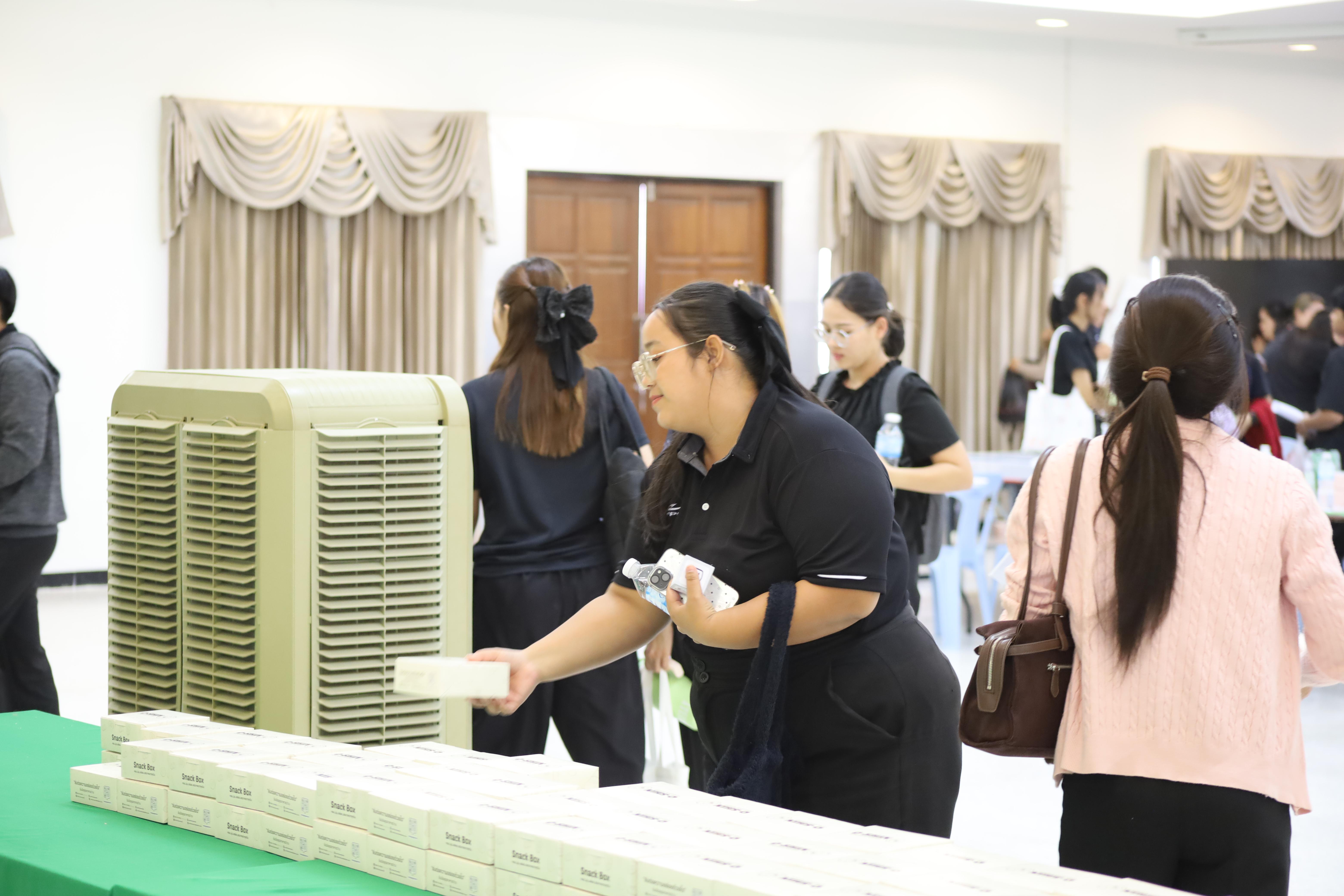 209. คณะครุศาสตร์ มหาวิทยาลัยราชภัฏกำแพงเพชร จัดโครงการอบรมสัมมนาเป็นหมู่คณะการพัฒนาครูให้ขับเคลื่อนนักเรียนให้มีความฉลาดรู้ (PISA)