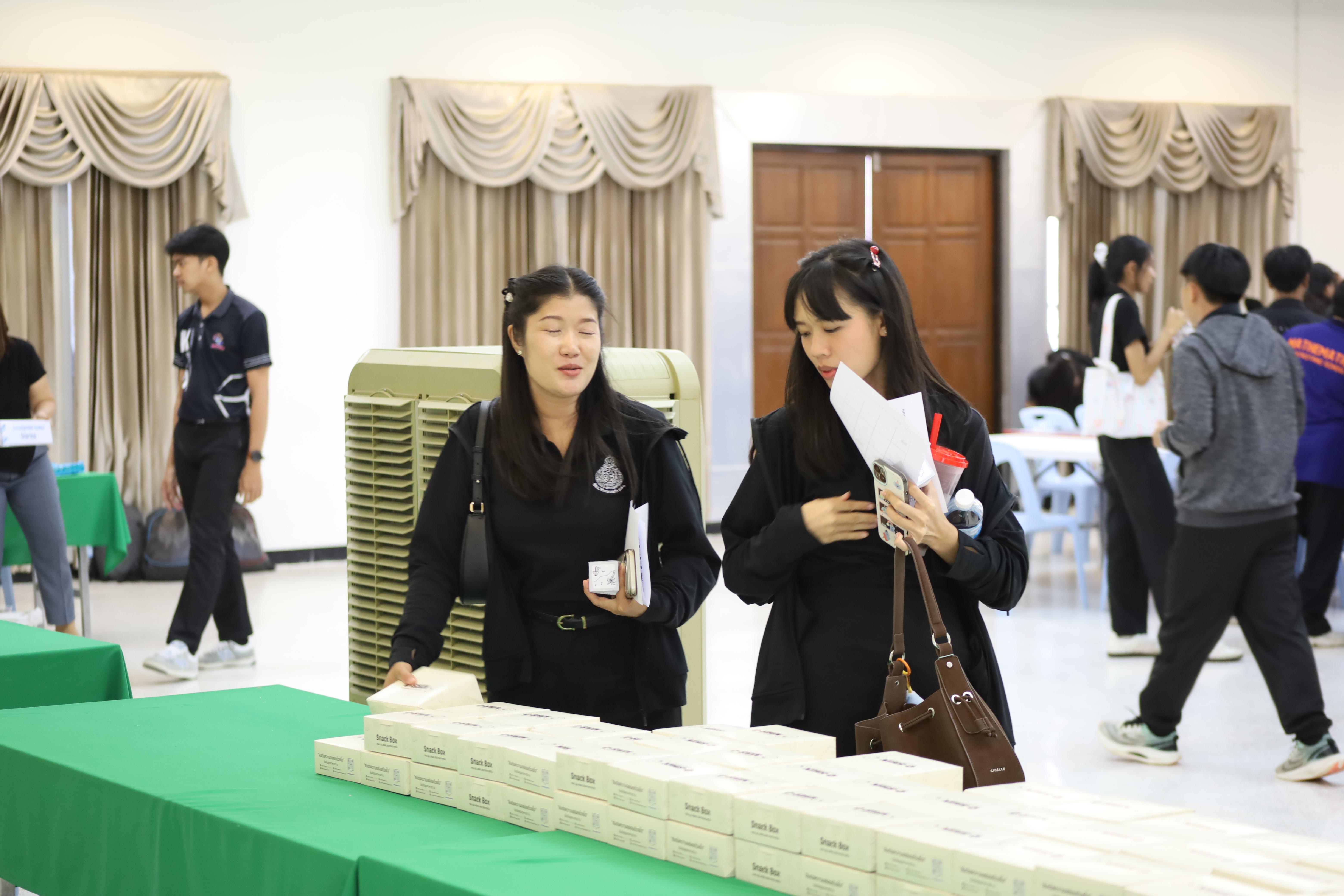 212. คณะครุศาสตร์ มหาวิทยาลัยราชภัฏกำแพงเพชร จัดโครงการอบรมสัมมนาเป็นหมู่คณะการพัฒนาครูให้ขับเคลื่อนนักเรียนให้มีความฉลาดรู้ (PISA)