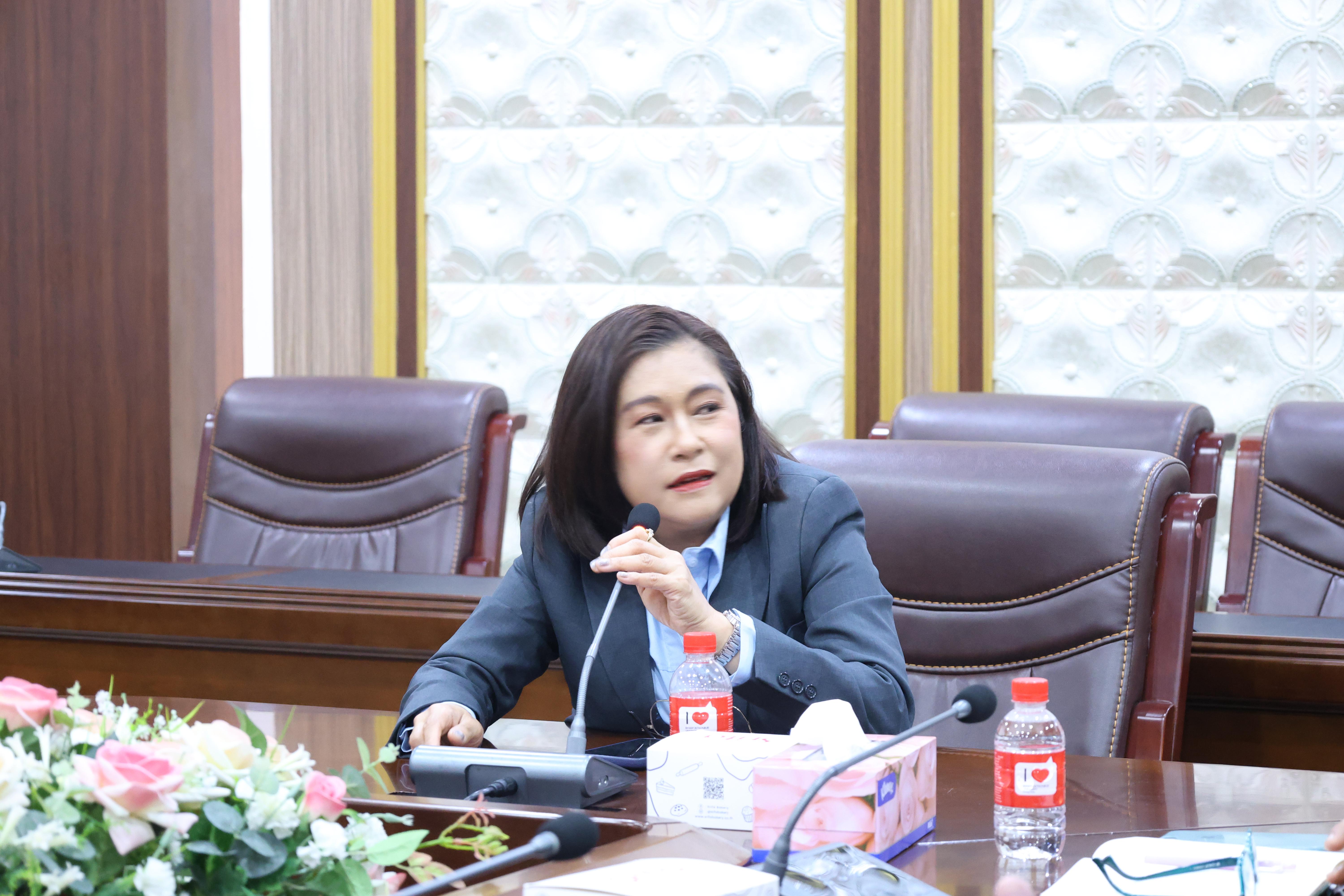 5. โครงการศึกษาดูงานเพื่อพัฒนาศักยภาพการบริหารจัดการสู่ความเป็นสากล