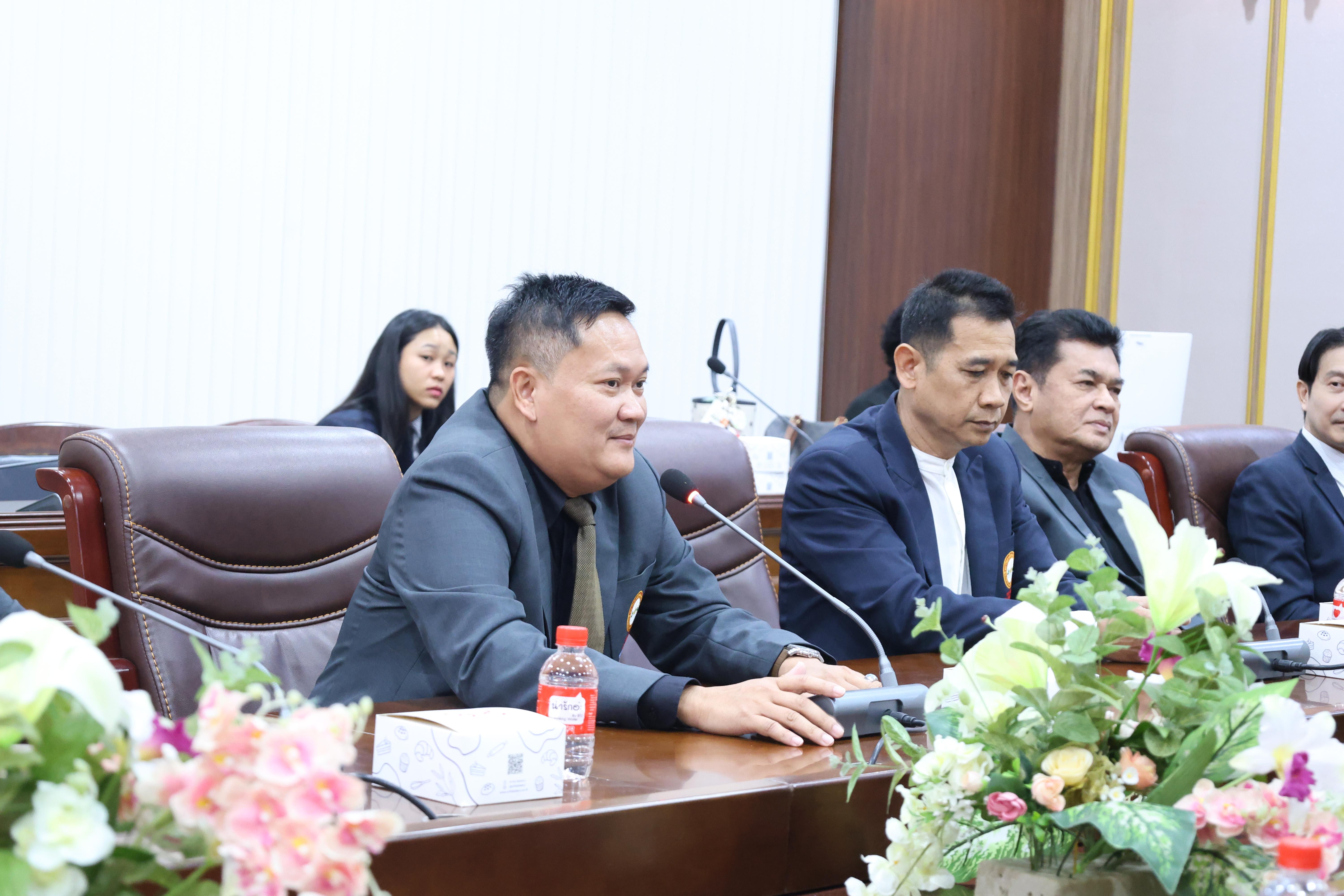 13. โครงการศึกษาดูงานเพื่อพัฒนาศักยภาพการบริหารจัดการสู่ความเป็นสากล