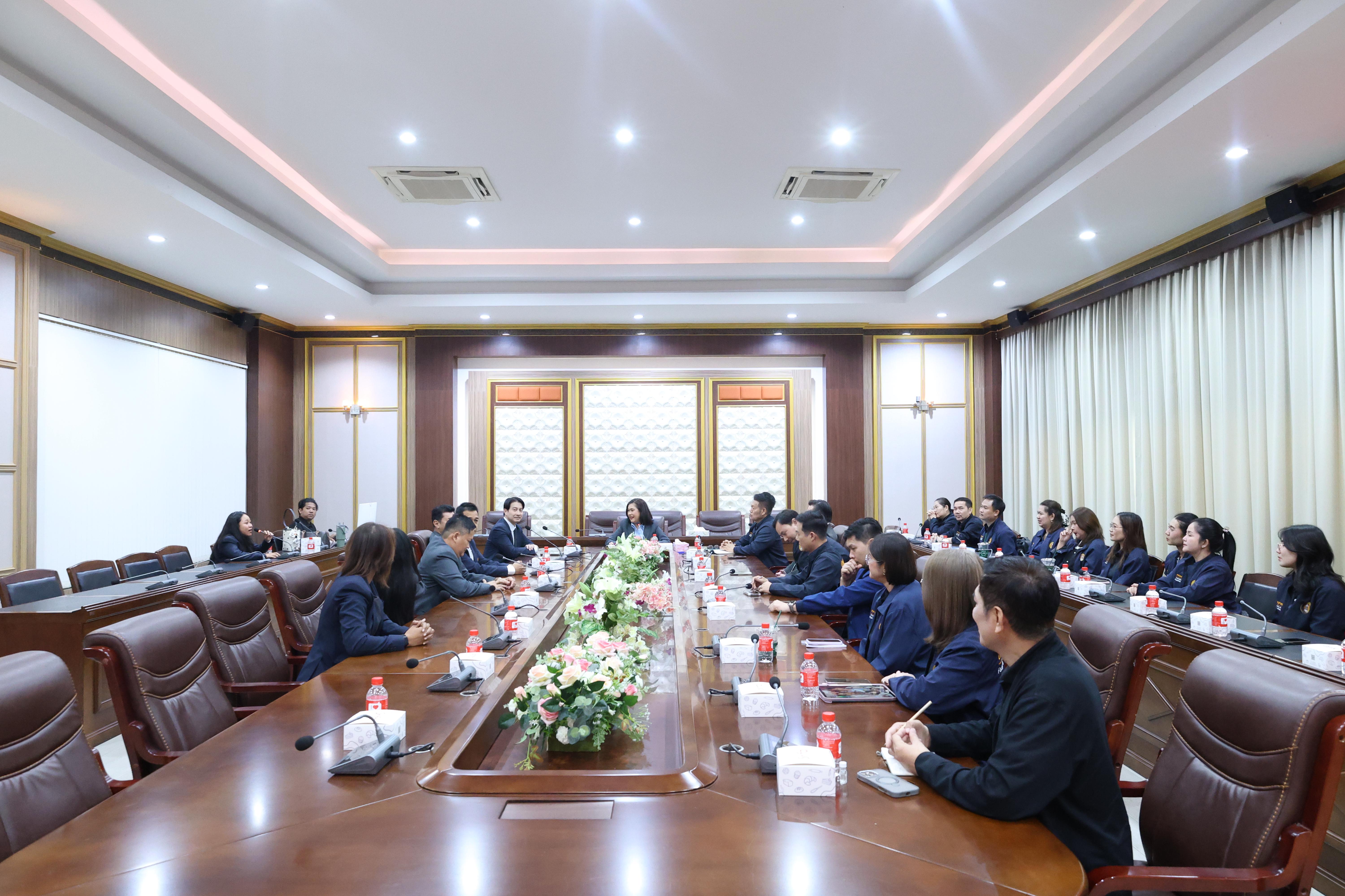 16. โครงการศึกษาดูงานเพื่อพัฒนาศักยภาพการบริหารจัดการสู่ความเป็นสากล
