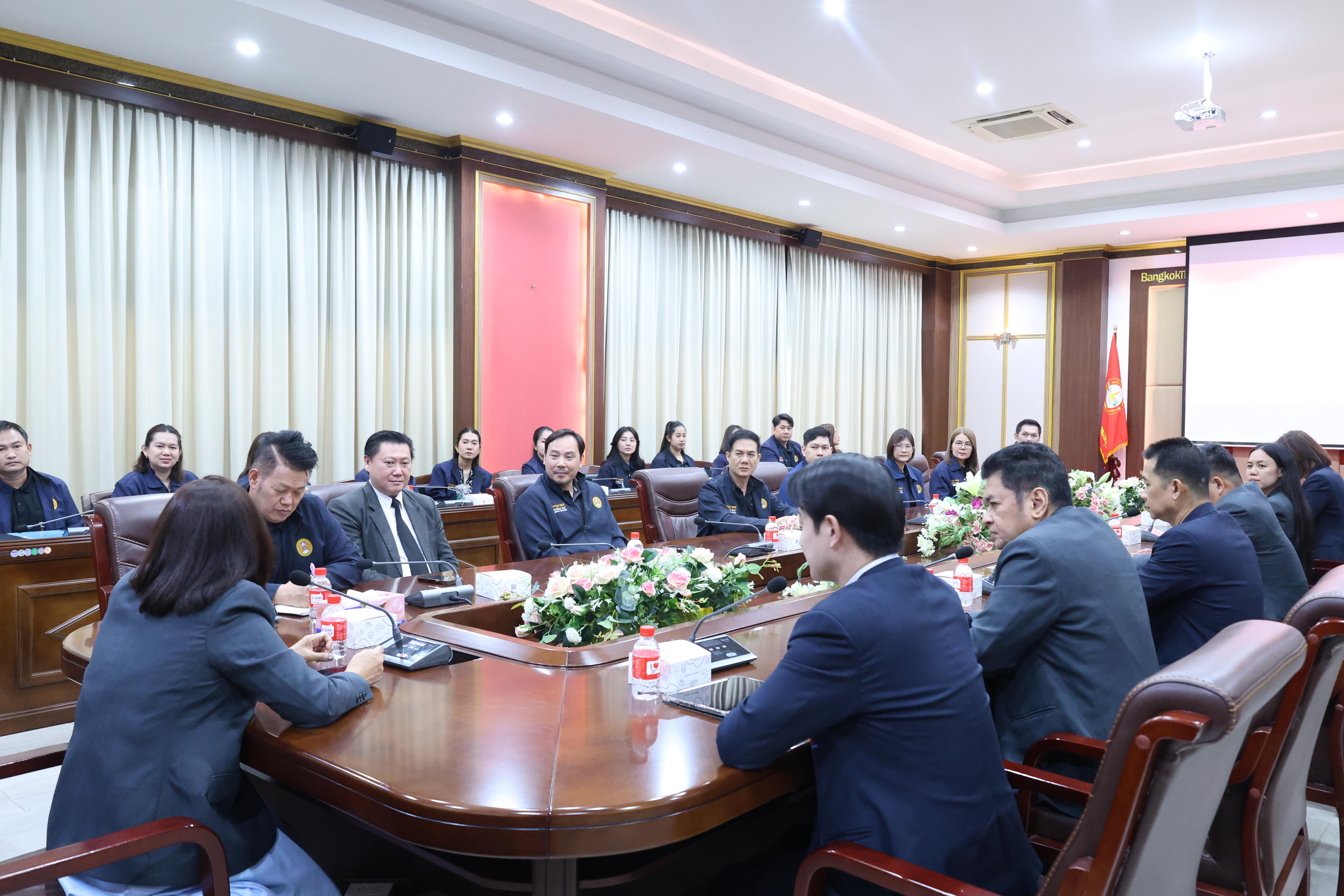 18. โครงการศึกษาดูงานเพื่อพัฒนาศักยภาพการบริหารจัดการสู่ความเป็นสากล