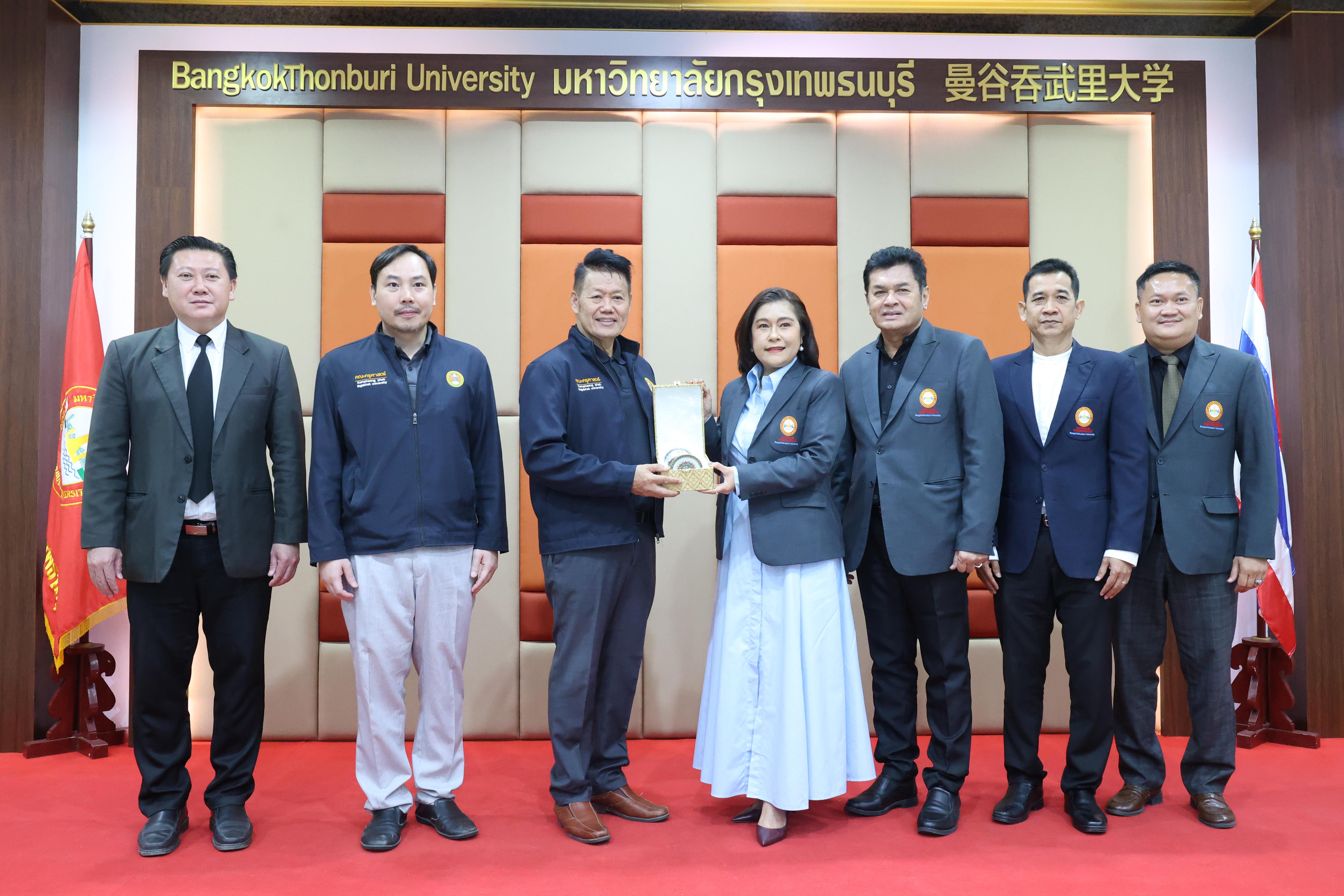 65. โครงการศึกษาดูงานเพื่อพัฒนาศักยภาพการบริหารจัดการสู่ความเป็นสากล