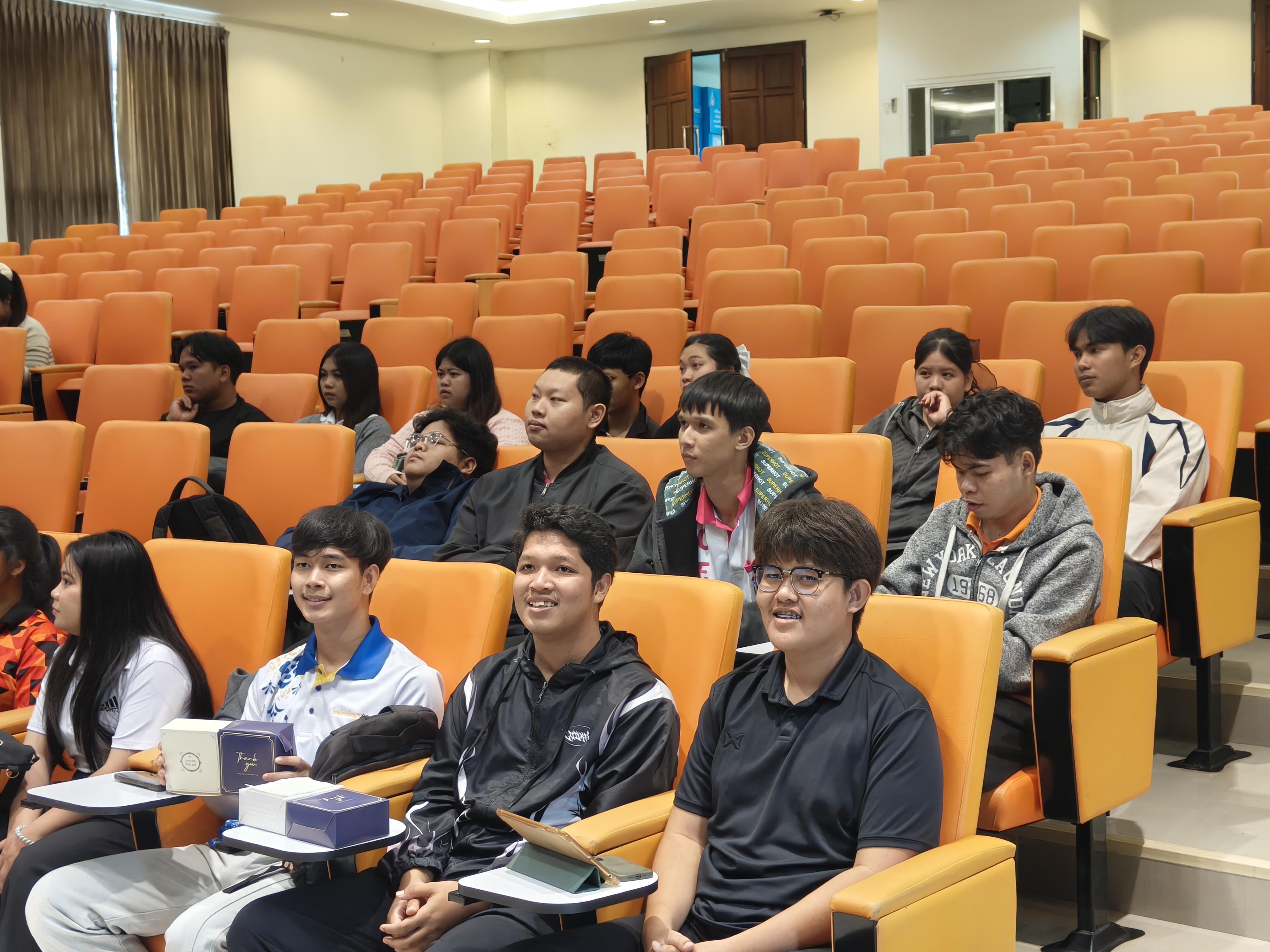16. โครงการพัฒนาคุณลักษณะ 4 ประการ เพื่อยกระดับความฉลาดรู้