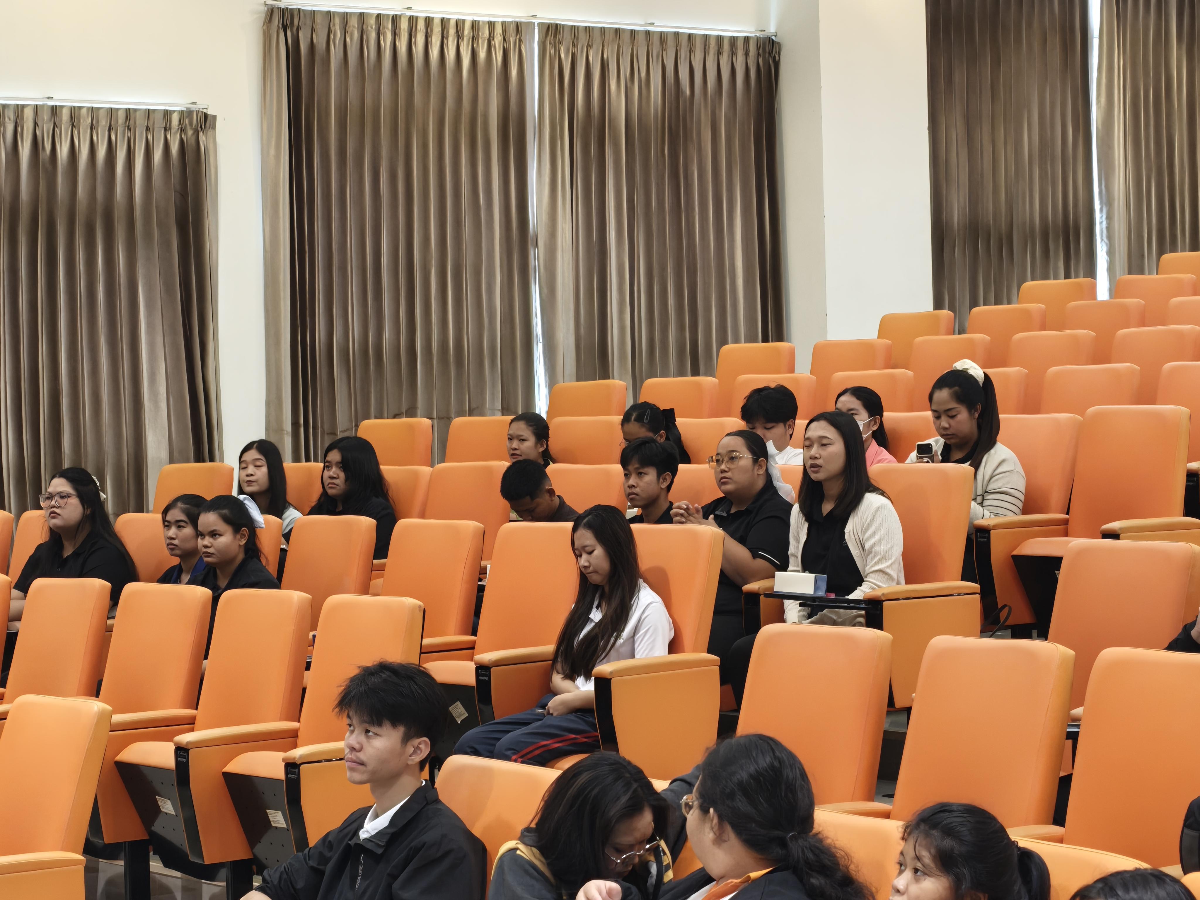 19. โครงการพัฒนาคุณลักษณะ 4 ประการ เพื่อยกระดับความฉลาดรู้