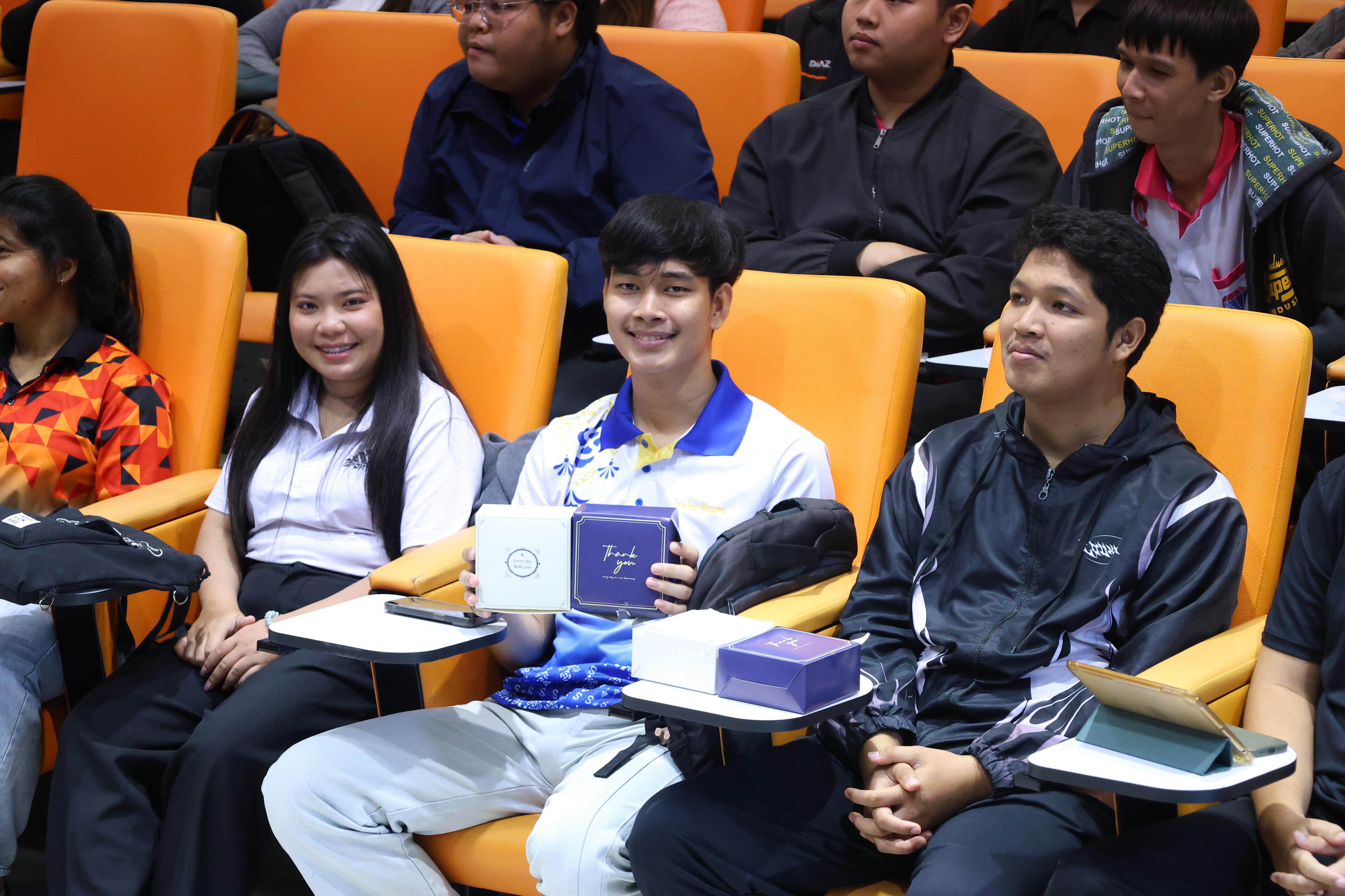 200. โครงการพัฒนาคุณลักษณะ 4 ประการ เพื่อยกระดับความฉลาดรู้