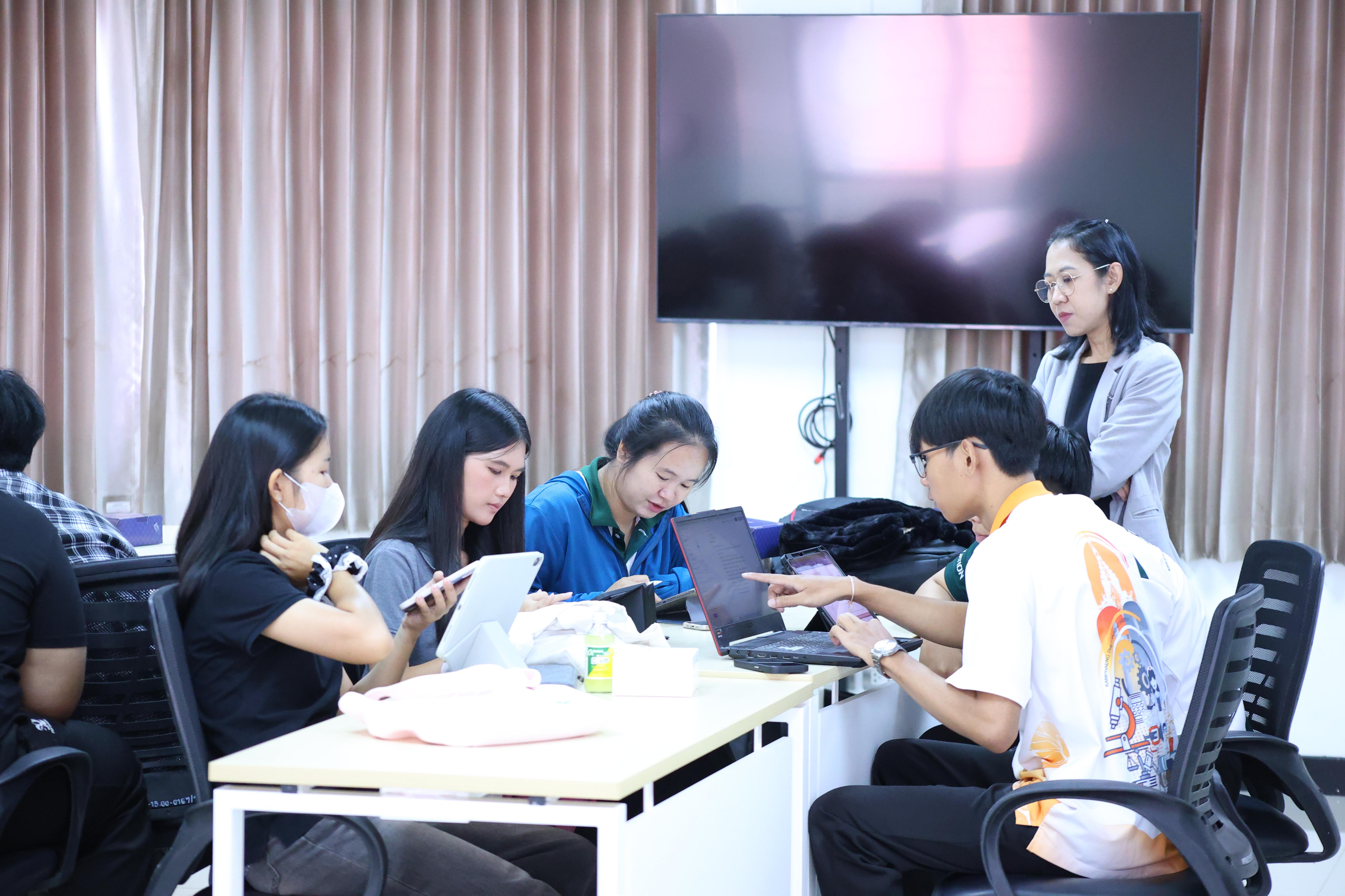 228. โครงการพัฒนาคุณลักษณะ 4 ประการ เพื่อยกระดับความฉลาดรู้