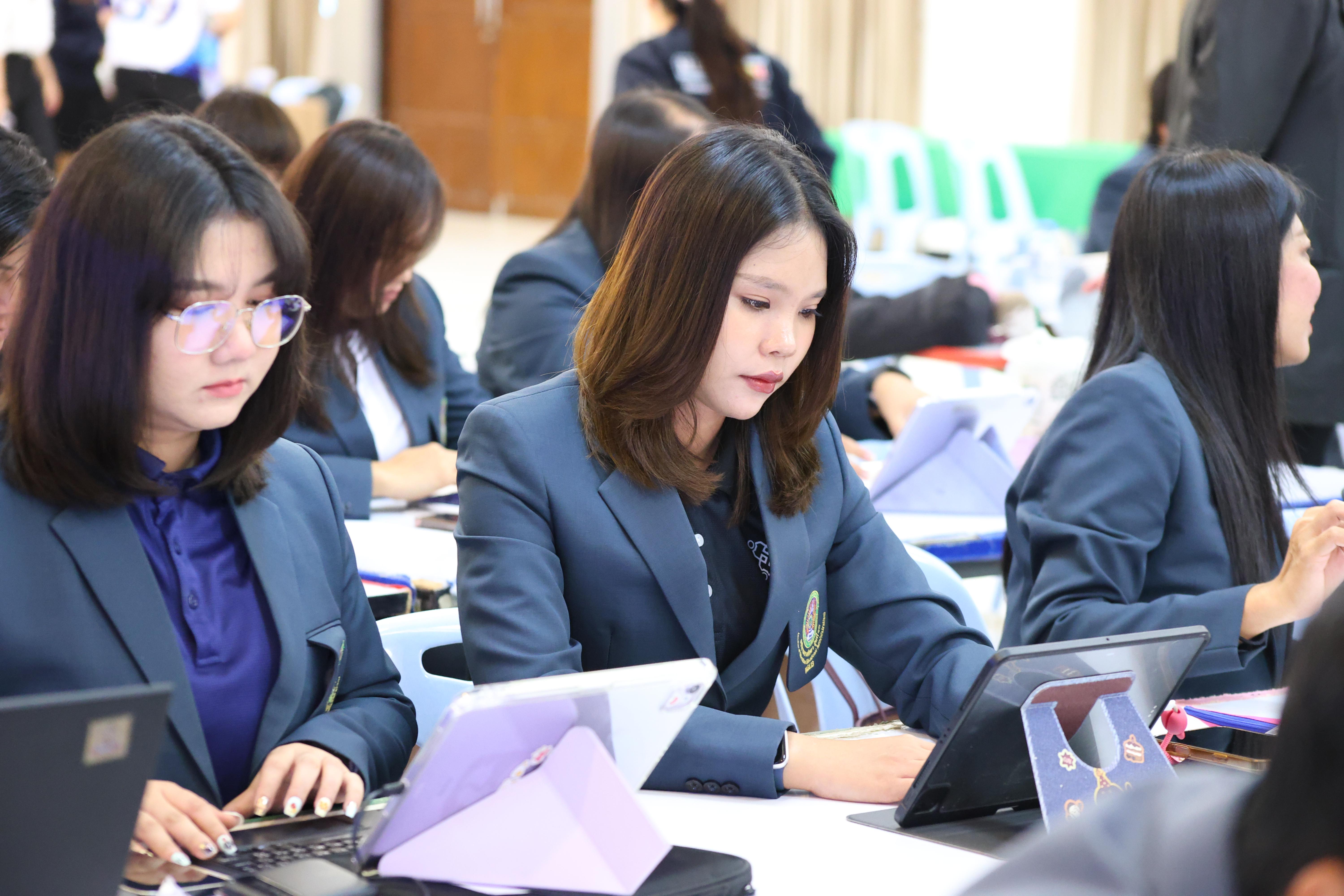 77. โครงการอบรมเชิงปฏิบัติการจริยธรรมการวิจัยและจรรยาบรรณวิชาชีพสำหรับนักศึกษาระดับบัณฑิตศึกษา
