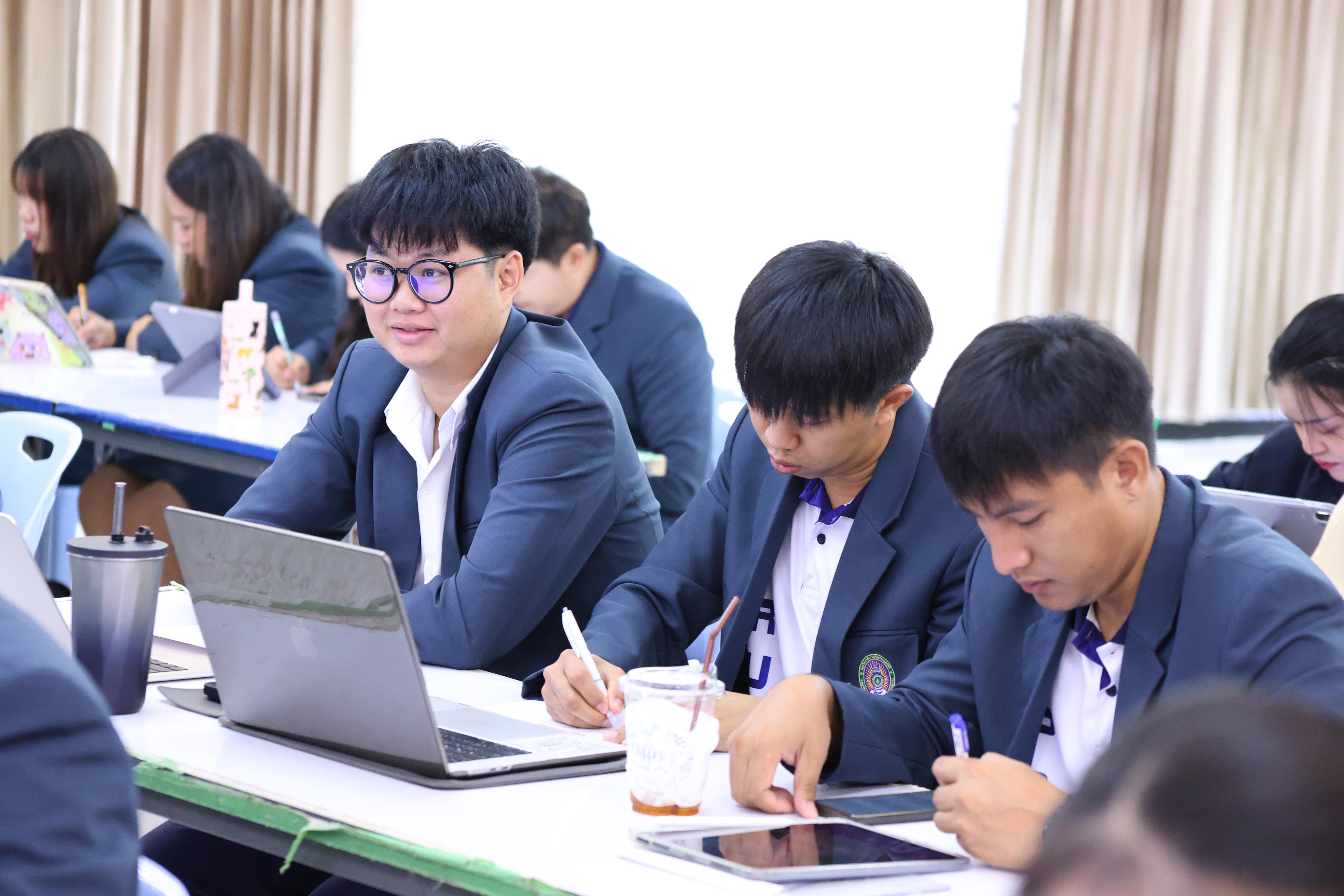 102. โครงการอบรมเชิงปฏิบัติการจริยธรรมการวิจัยและจรรยาบรรณวิชาชีพสำหรับนักศึกษาระดับบัณฑิตศึกษา