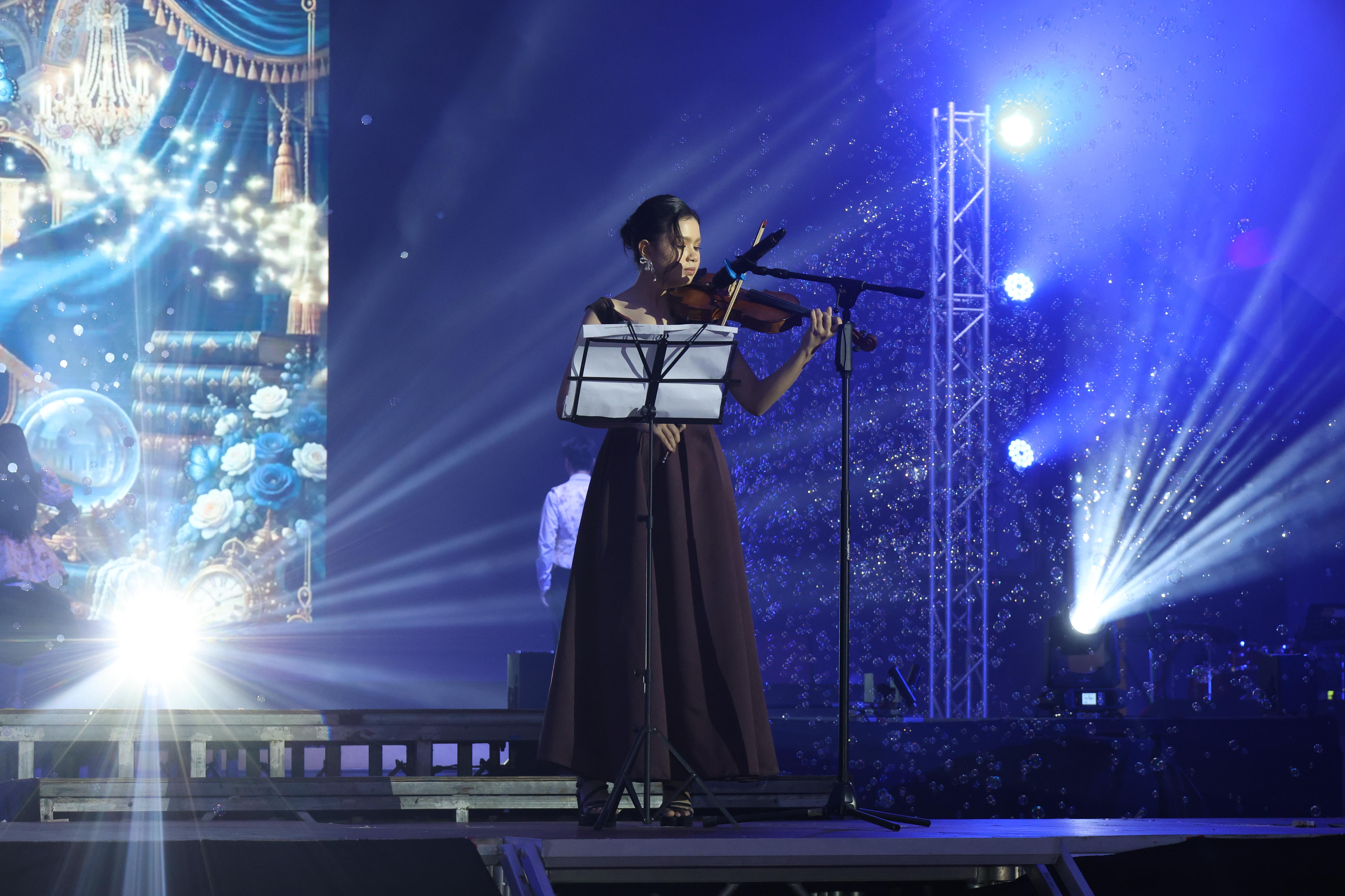 2. การประกวดดาว-เดือนครุศาสตร์ ประจำปี 2569 “หนึ่งในร้อย Freshy Night 2026”