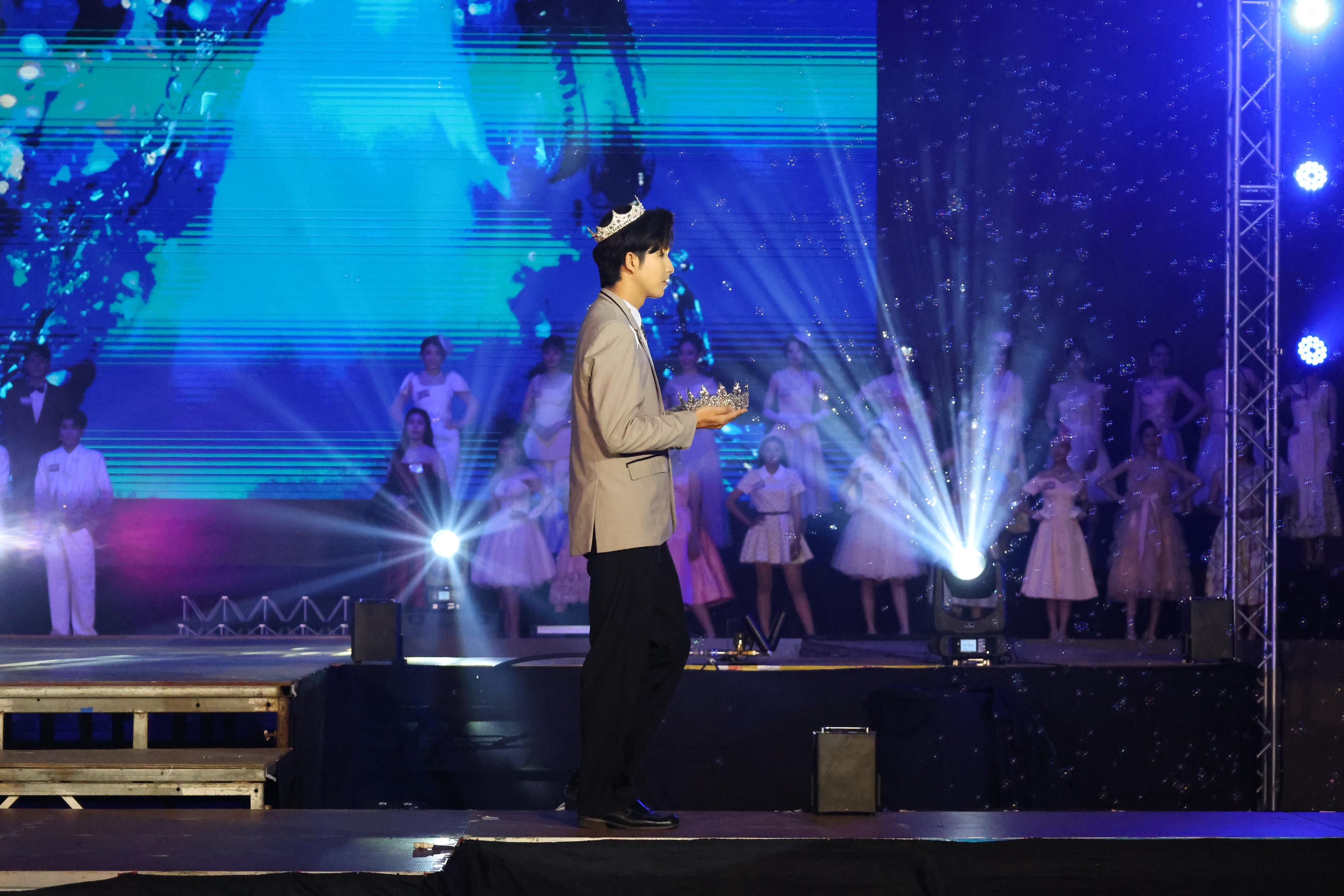 96. การประกวดดาว-เดือนครุศาสตร์ ประจำปี 2569 “หนึ่งในร้อย Freshy Night 2026”