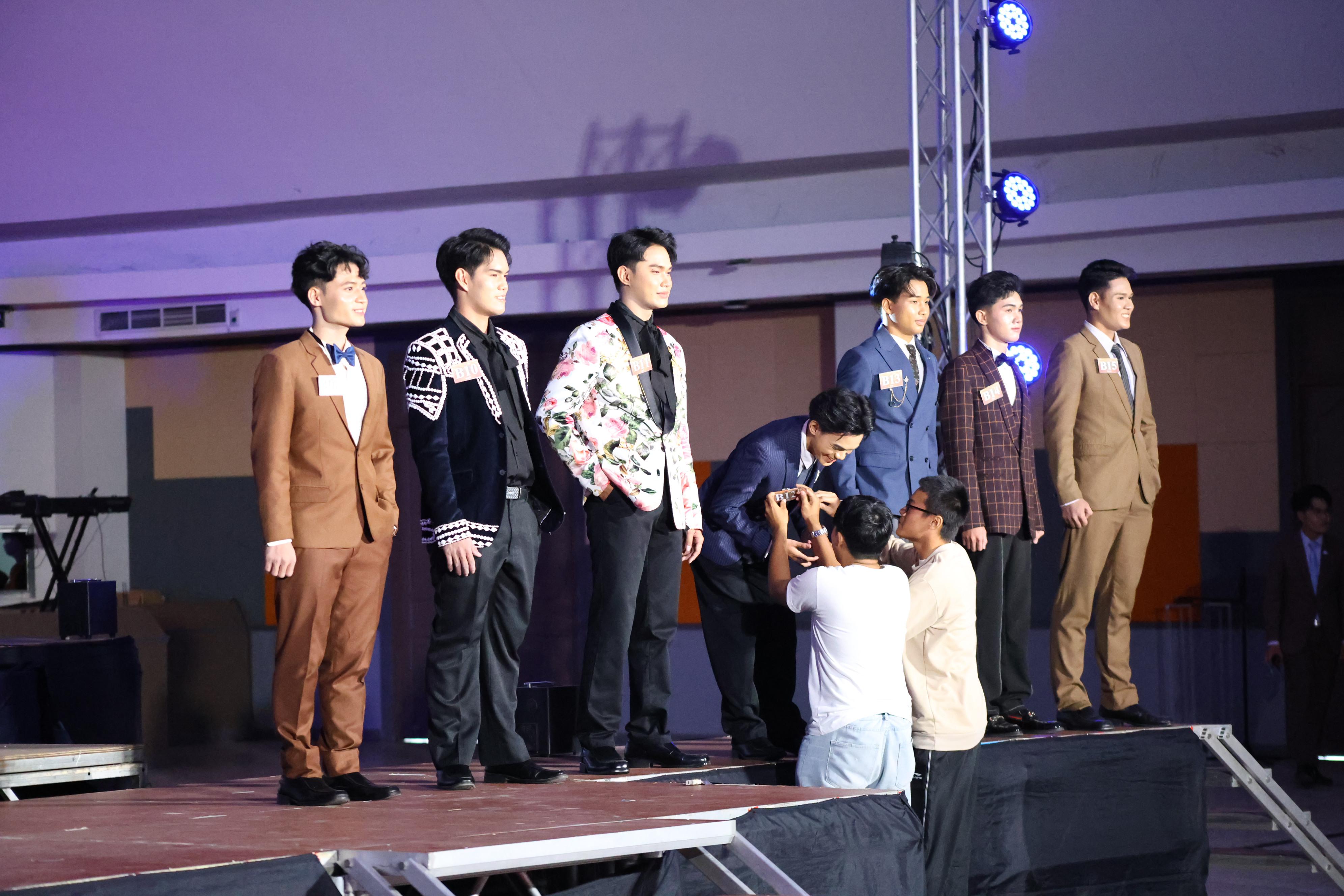 453. การประกวดดาว-เดือนครุศาสตร์ ประจำปี 2569 “หนึ่งในร้อย Freshy Night 2026”
