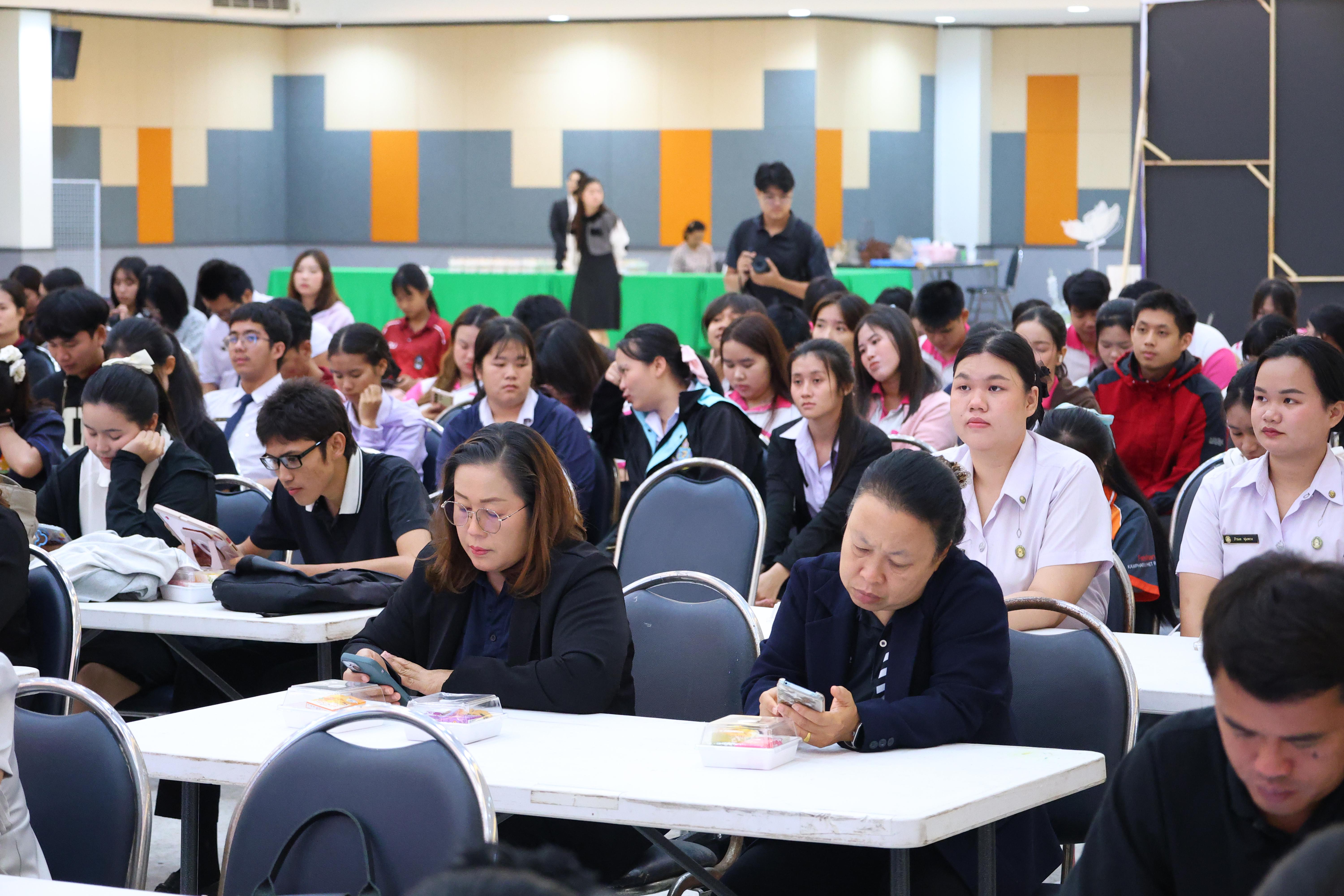 34. สัมมานาวิชาการโรงเรียนต้นแบบเชิงพื้นที่หลักสูตรเสริมสร้างคุณลักษณะ 4 ประการโดยใช้การจัดการเรียนการสอนสมรรถนะ PTRU MODEL เป็นฐานสำหรับครูเพื่อขับเคลื่อนนักเรียนให้มีความฉลาดรู้(PISA)