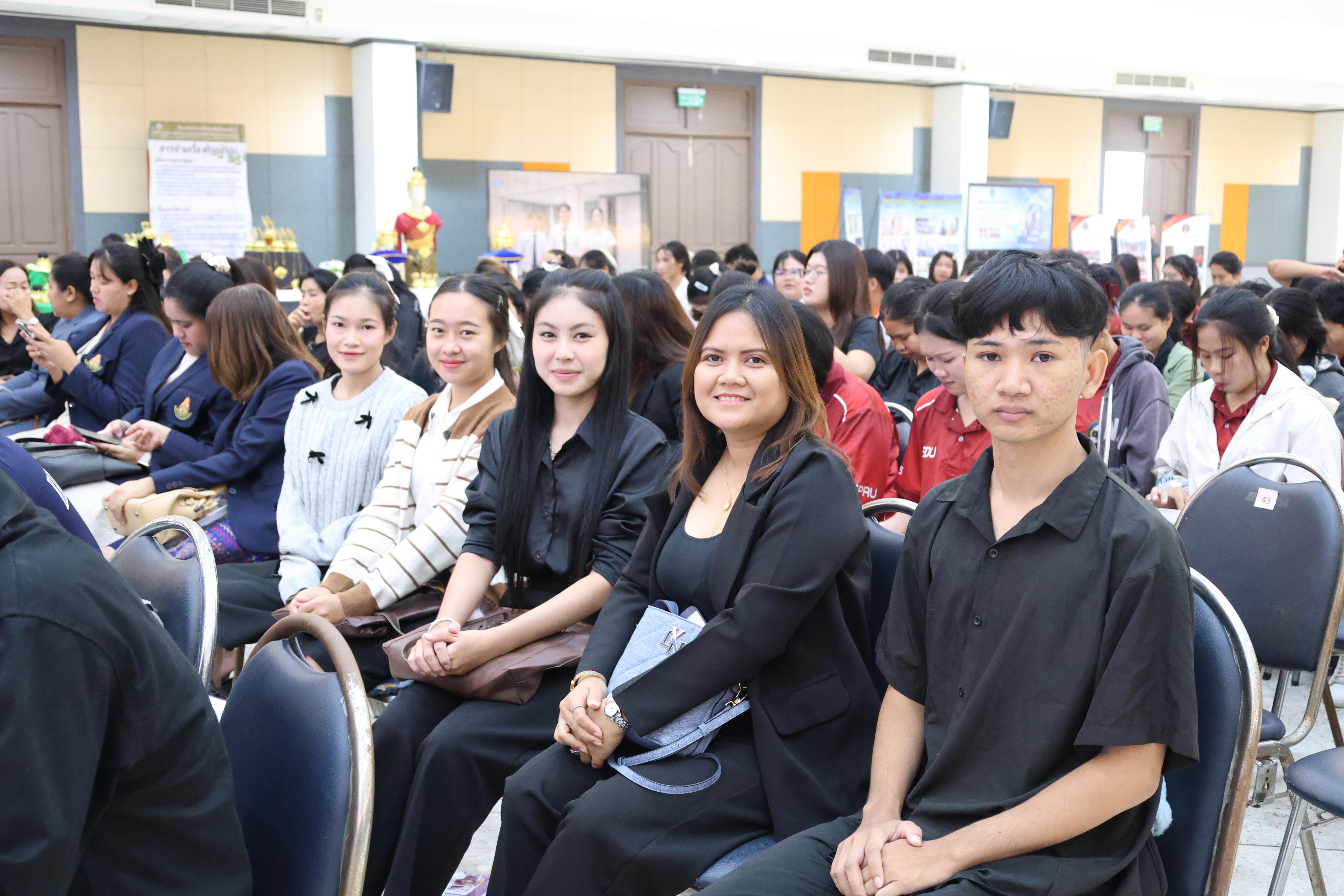 40. สัมมานาวิชาการโรงเรียนต้นแบบเชิงพื้นที่หลักสูตรเสริมสร้างคุณลักษณะ 4 ประการโดยใช้การจัดการเรียนการสอนสมรรถนะ PTRU MODEL เป็นฐานสำหรับครูเพื่อขับเคลื่อนนักเรียนให้มีความฉลาดรู้(PISA)