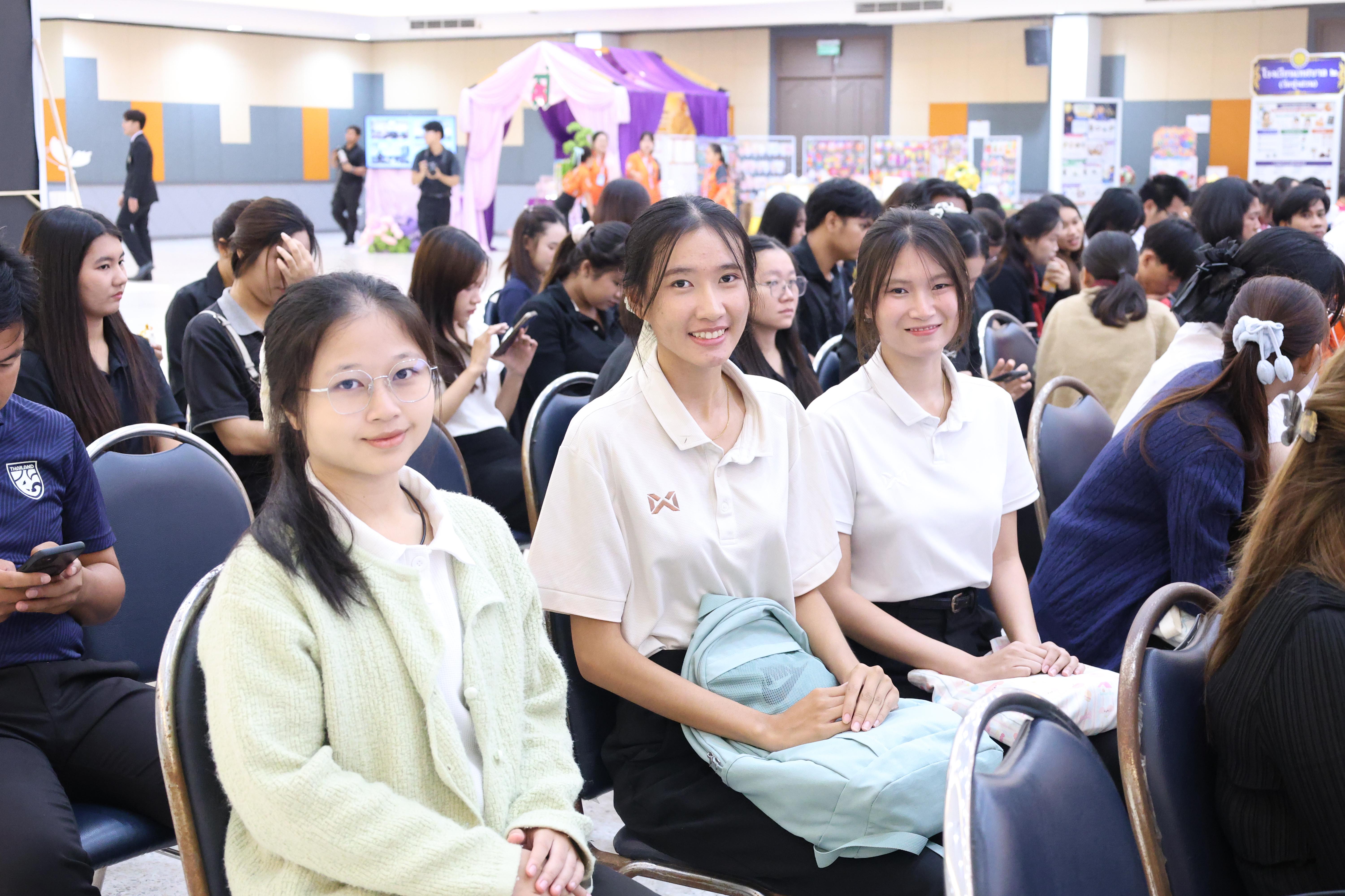 45. สัมมานาวิชาการโรงเรียนต้นแบบเชิงพื้นที่หลักสูตรเสริมสร้างคุณลักษณะ 4 ประการโดยใช้การจัดการเรียนการสอนสมรรถนะ PTRU MODEL เป็นฐานสำหรับครูเพื่อขับเคลื่อนนักเรียนให้มีความฉลาดรู้(PISA)