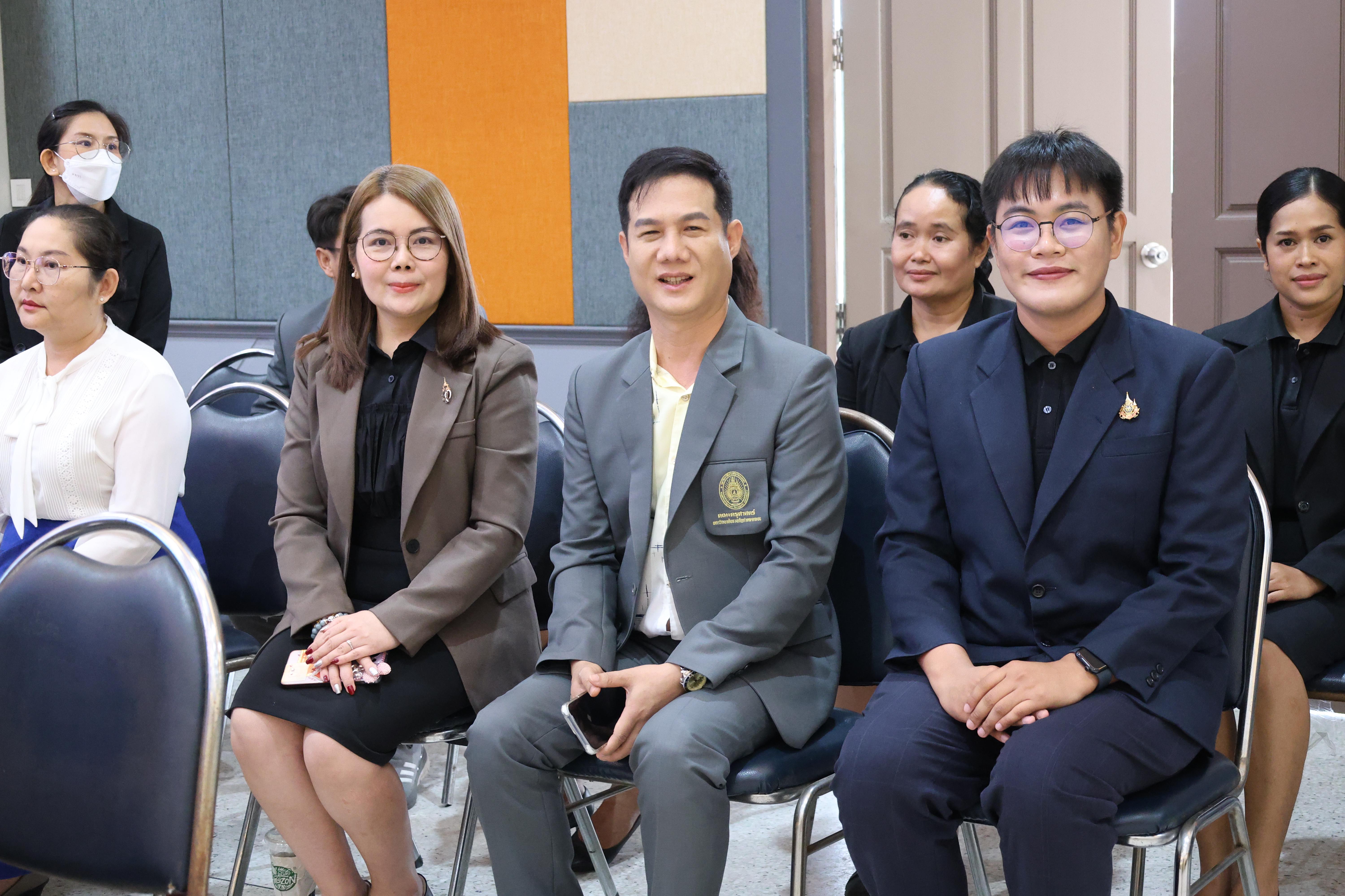 50. สัมมานาวิชาการโรงเรียนต้นแบบเชิงพื้นที่หลักสูตรเสริมสร้างคุณลักษณะ 4 ประการโดยใช้การจัดการเรียนการสอนสมรรถนะ PTRU MODEL เป็นฐานสำหรับครูเพื่อขับเคลื่อนนักเรียนให้มีความฉลาดรู้(PISA)