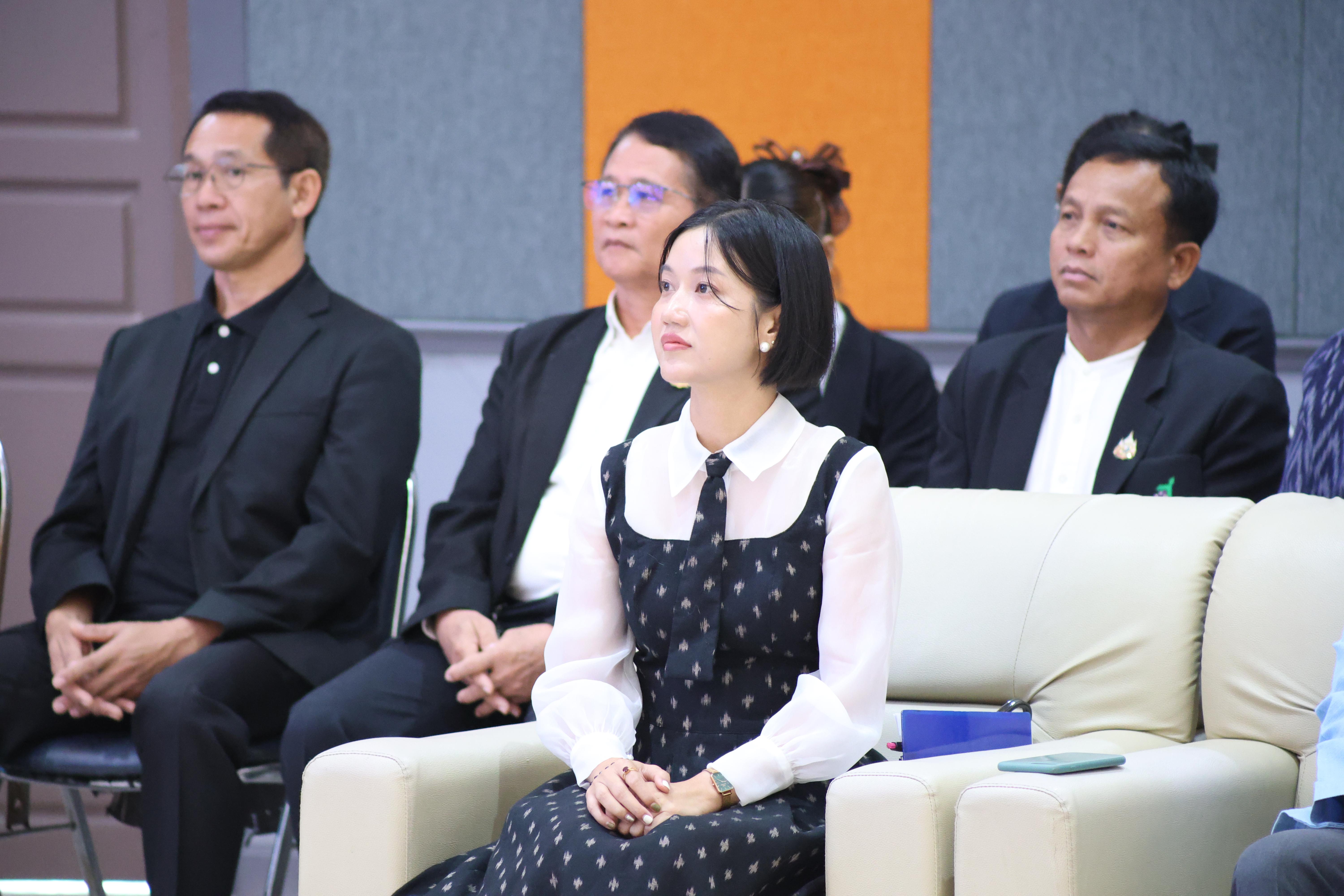 83. สัมมานาวิชาการโรงเรียนต้นแบบเชิงพื้นที่หลักสูตรเสริมสร้างคุณลักษณะ 4 ประการโดยใช้การจัดการเรียนการสอนสมรรถนะ PTRU MODEL เป็นฐานสำหรับครูเพื่อขับเคลื่อนนักเรียนให้มีความฉลาดรู้(PISA)